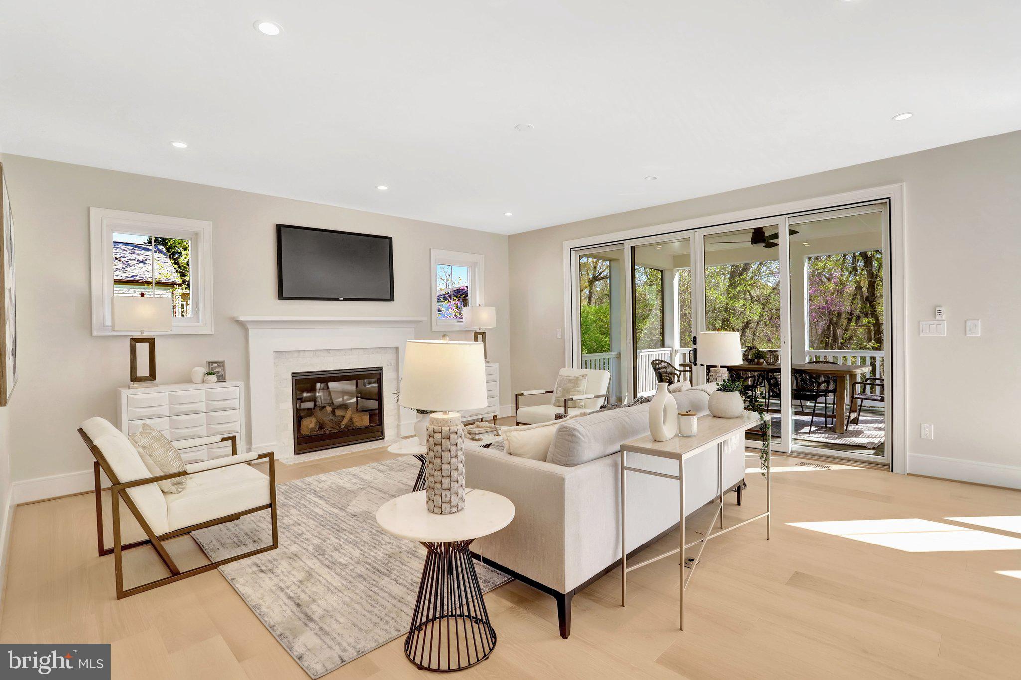 GLENCARLYN - Residential