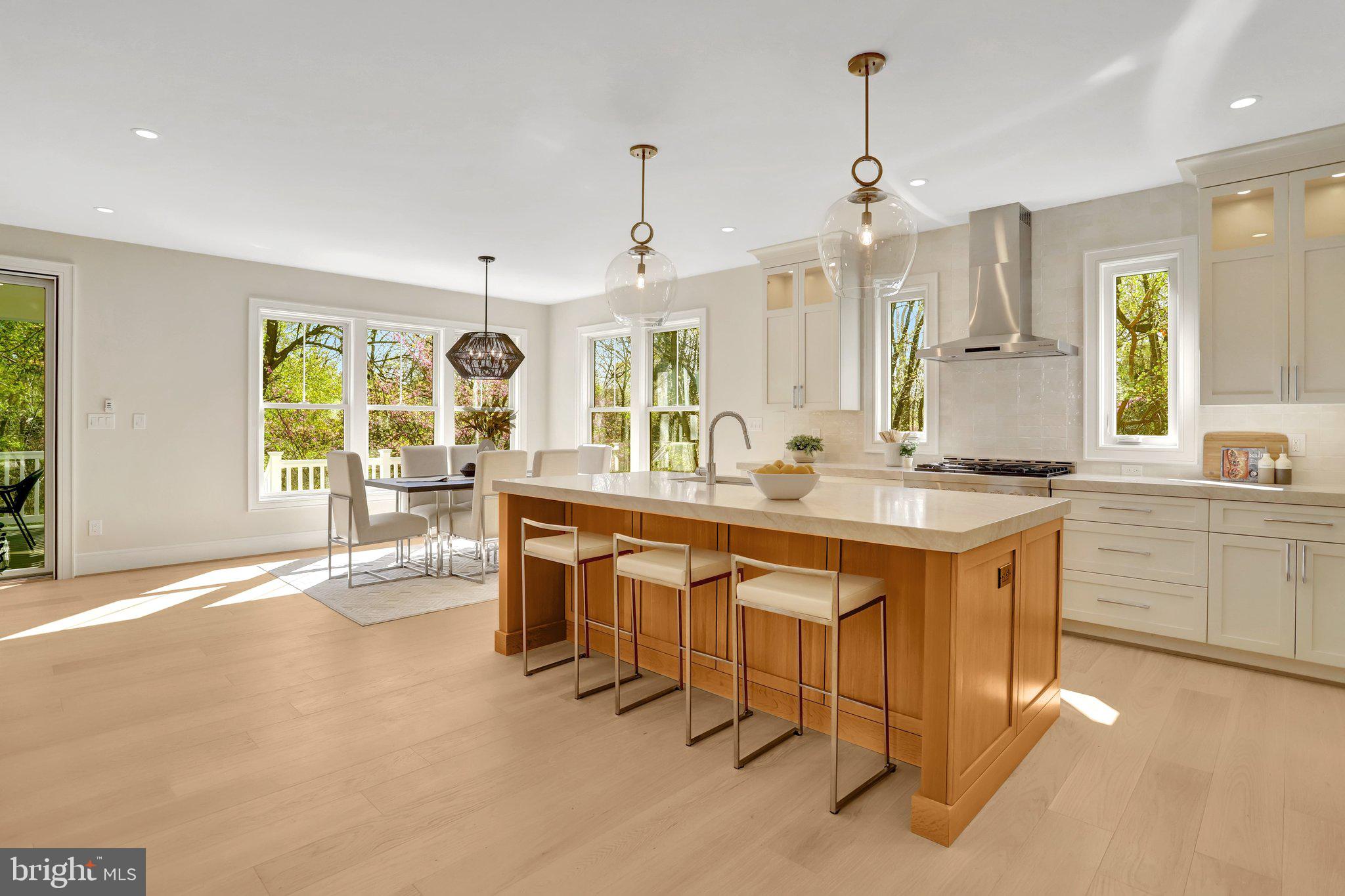 GLENCARLYN - Residential