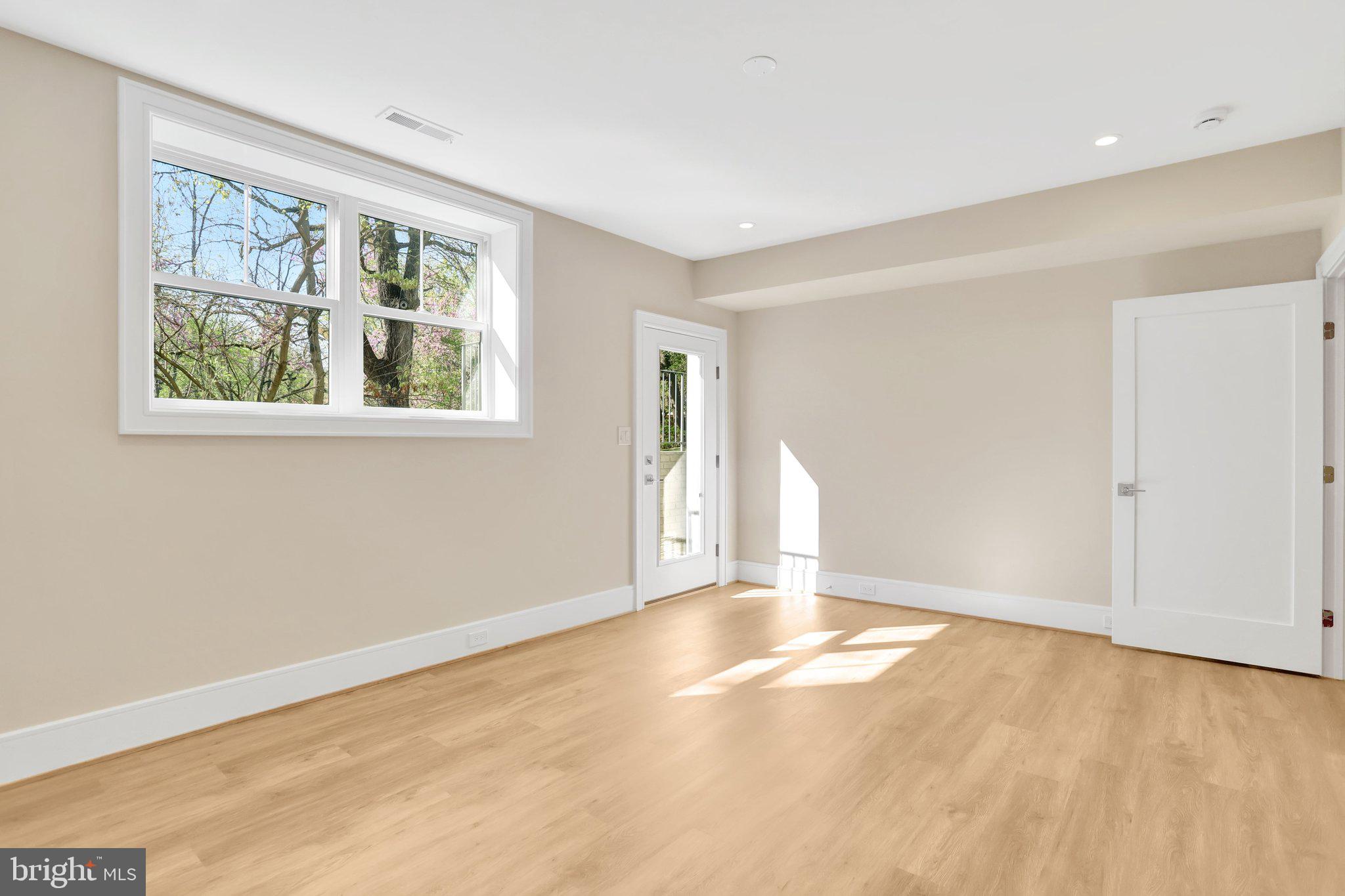 GLENCARLYN - Residential