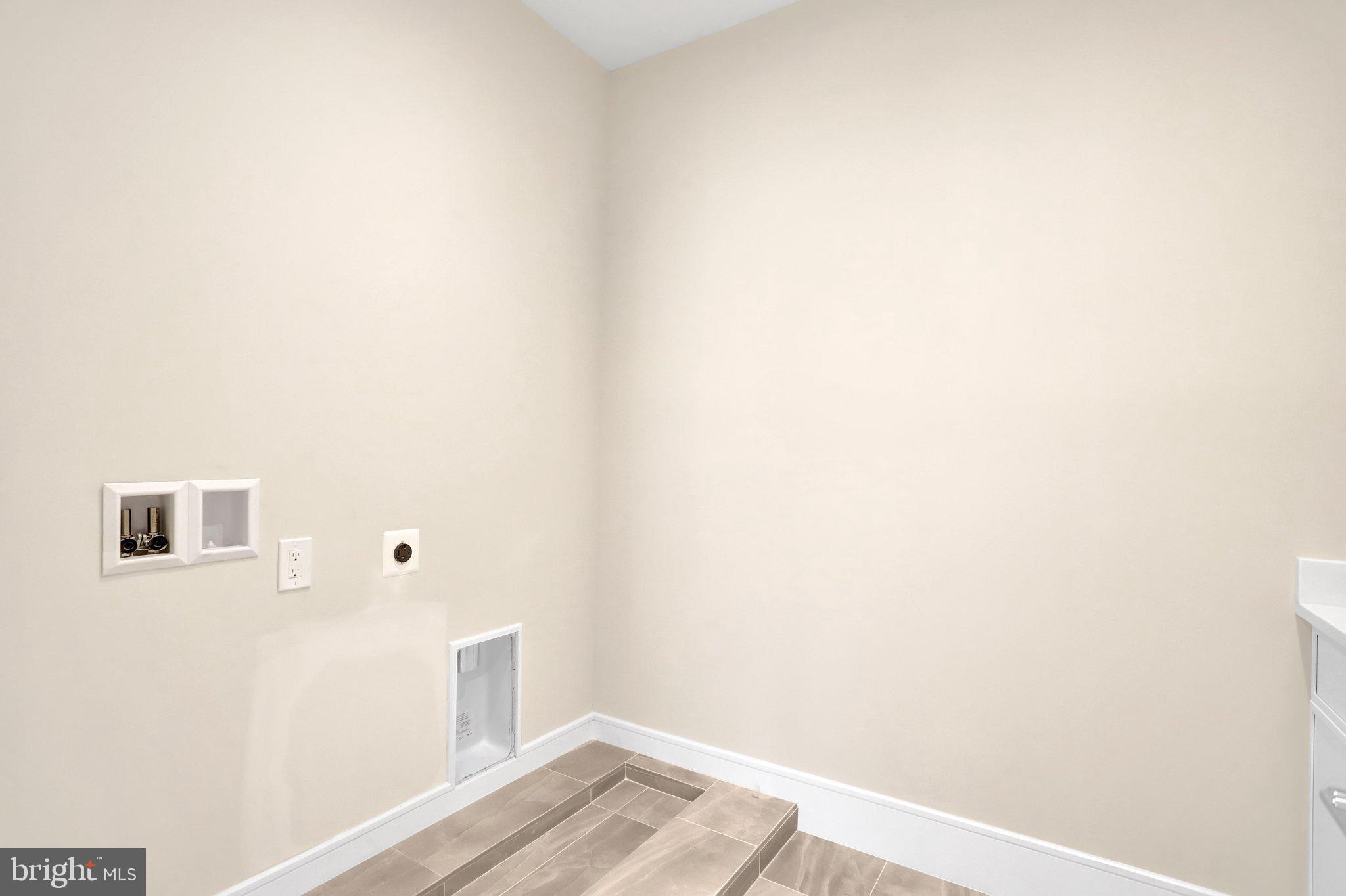 GLENCARLYN - Residential