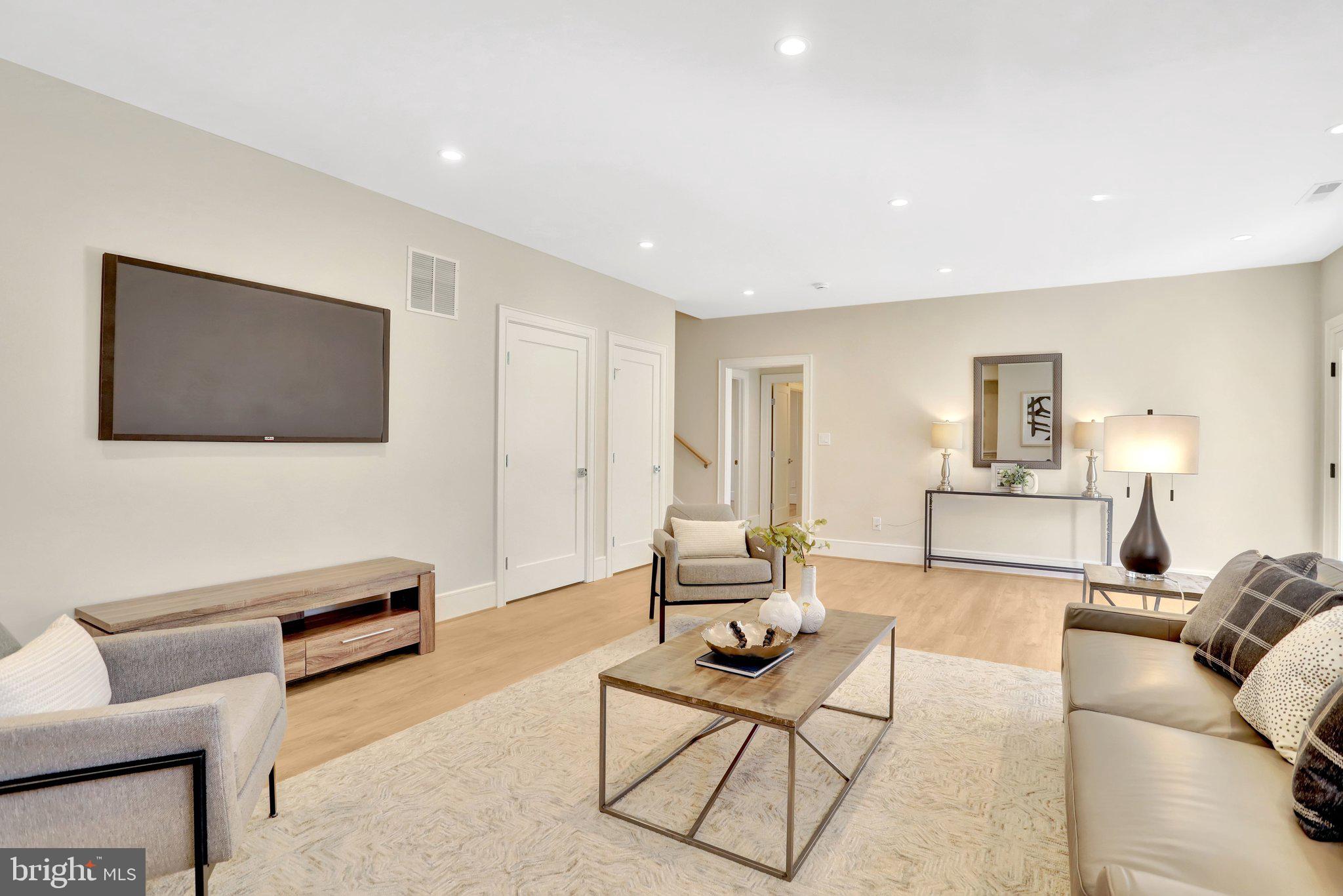 GLENCARLYN - Residential