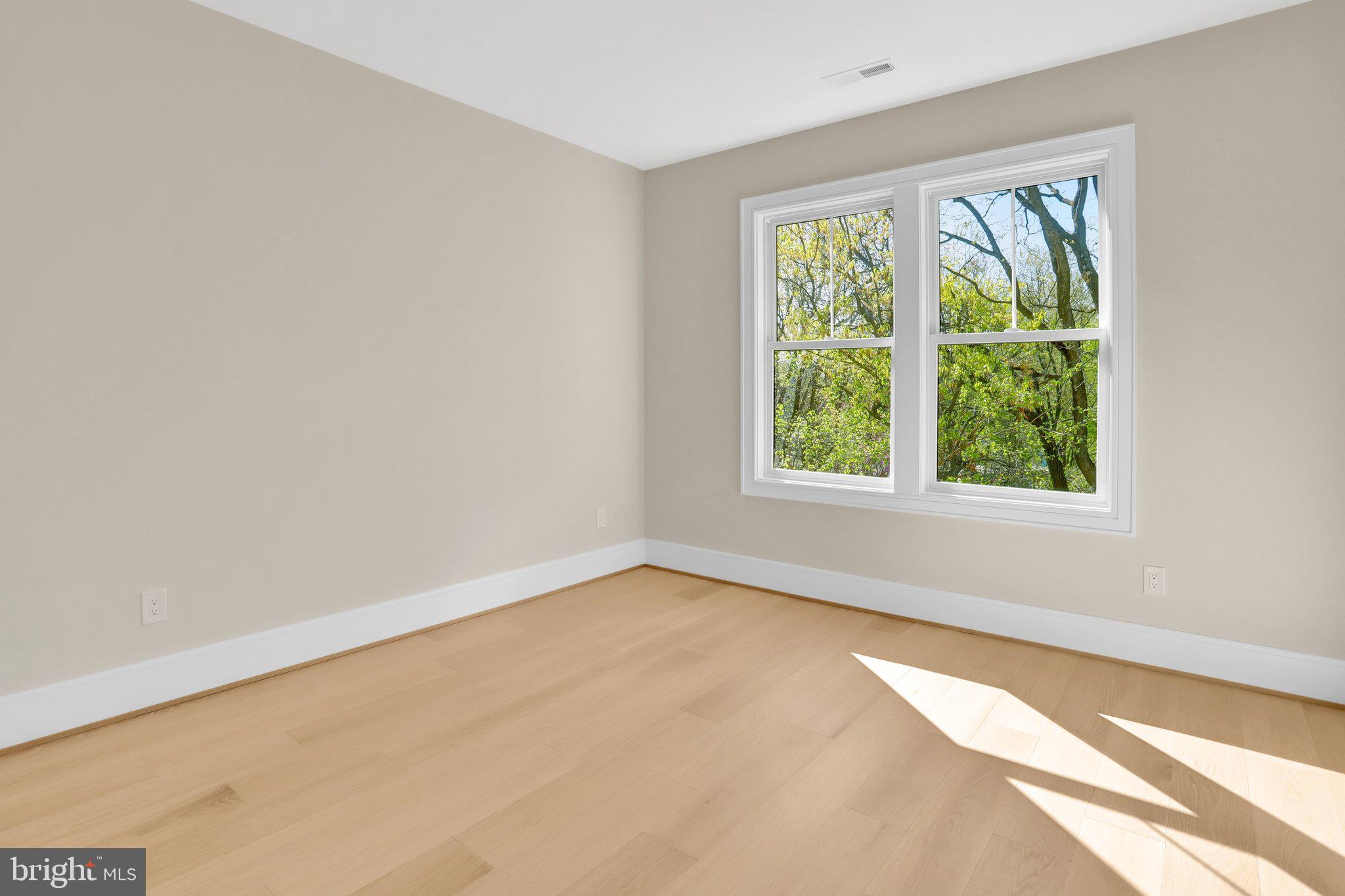 GLENCARLYN - Residential