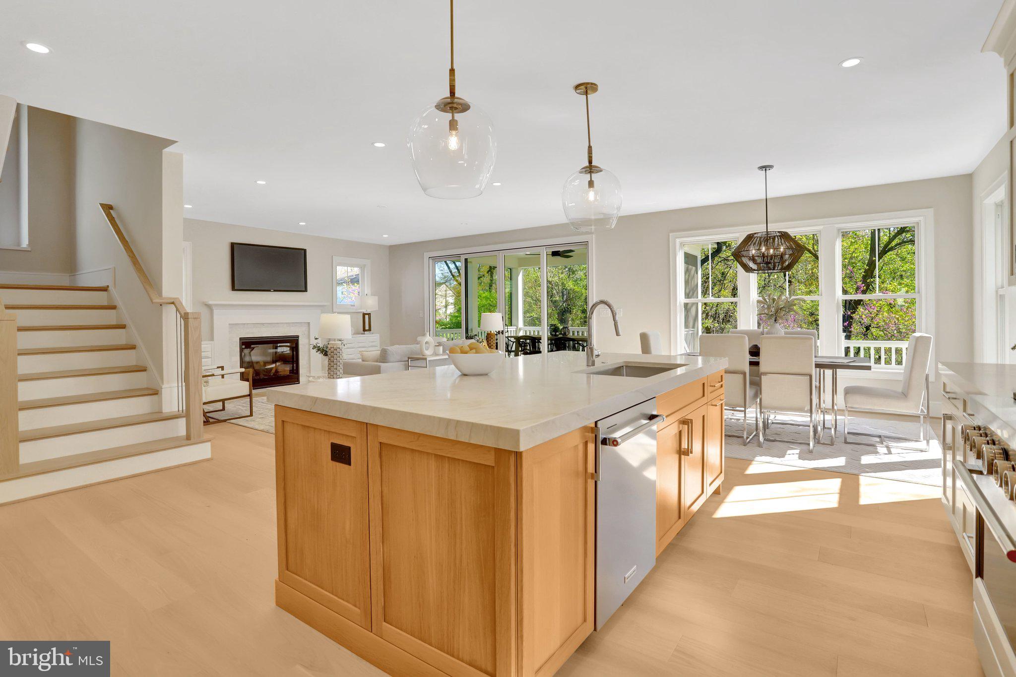 GLENCARLYN - Residential