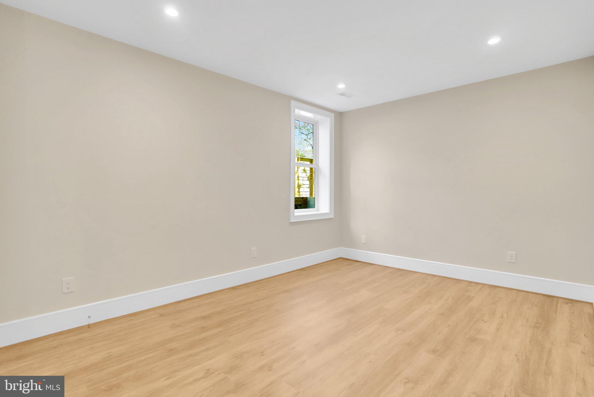 GLENCARLYN - Residential