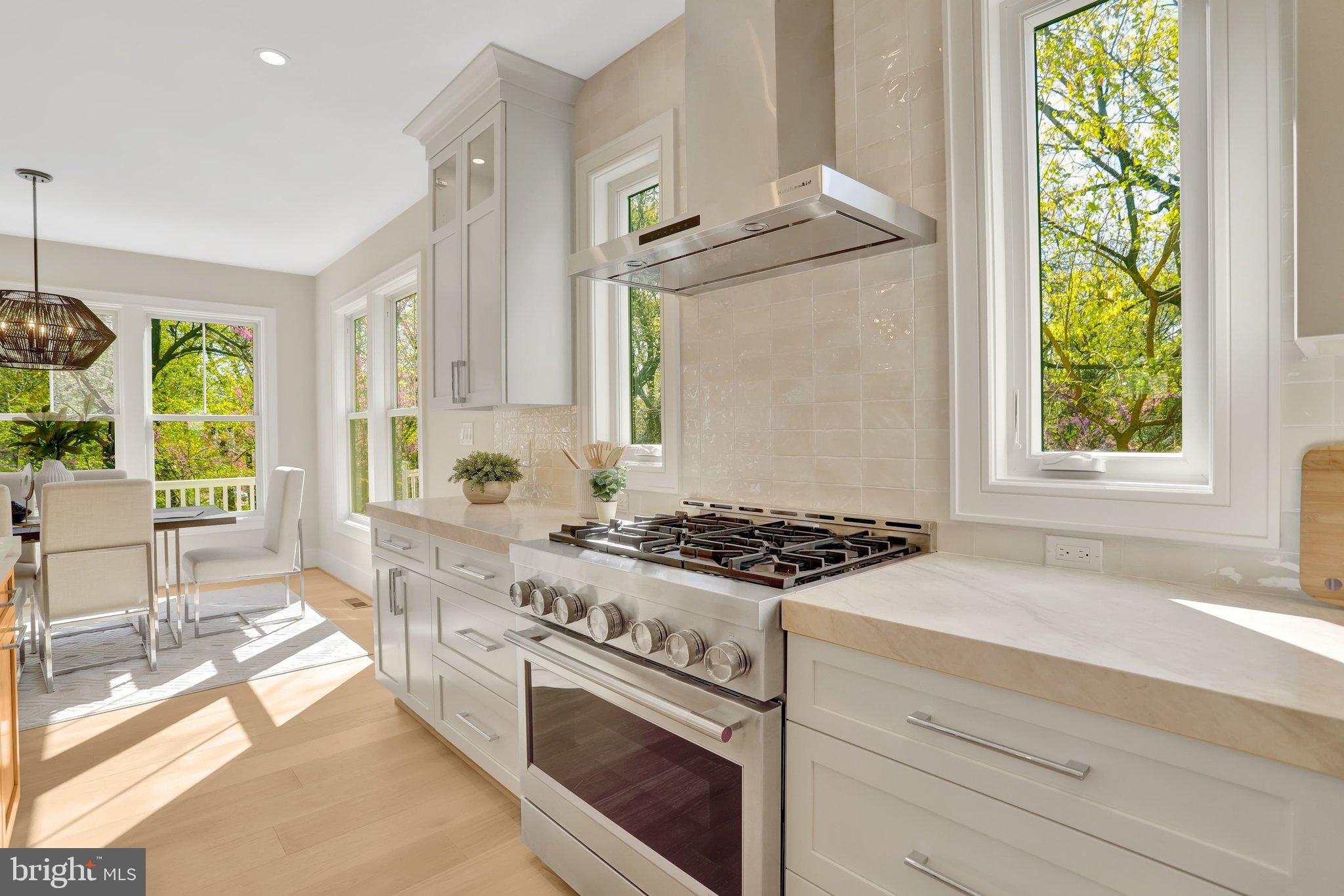 GLENCARLYN - Residential