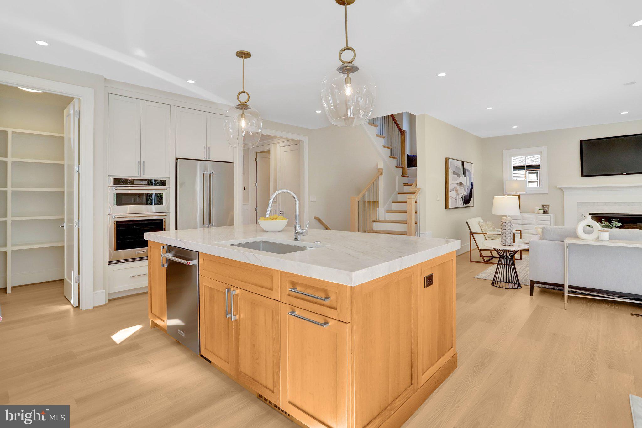 GLENCARLYN - Residential