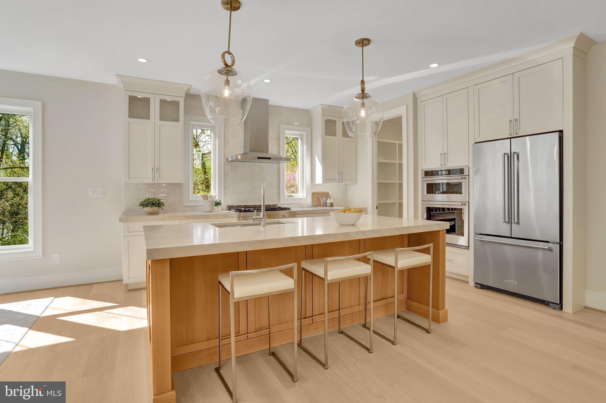 GLENCARLYN - Residential