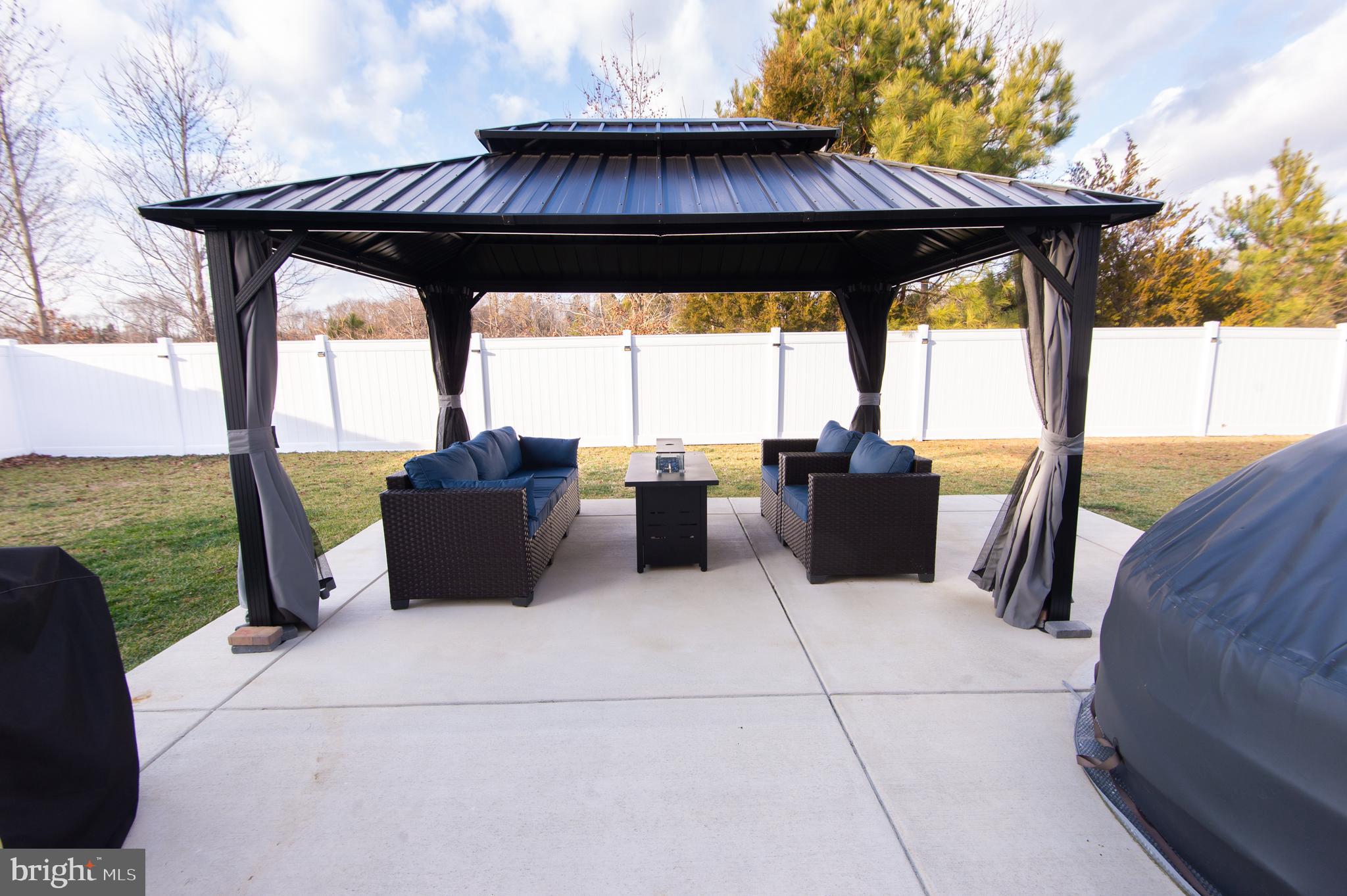 HERON POINT - Residential