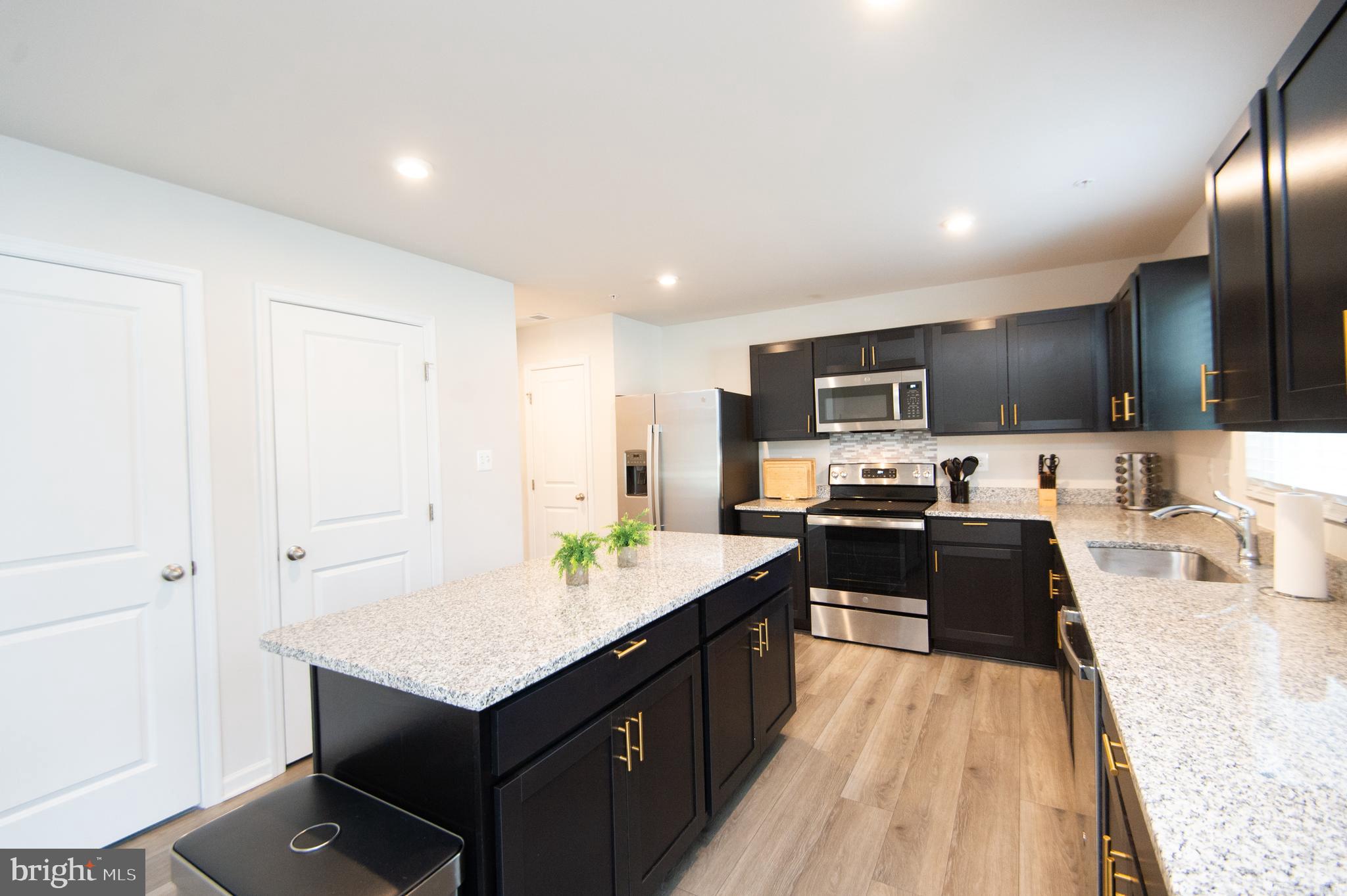 HERON POINT - Residential