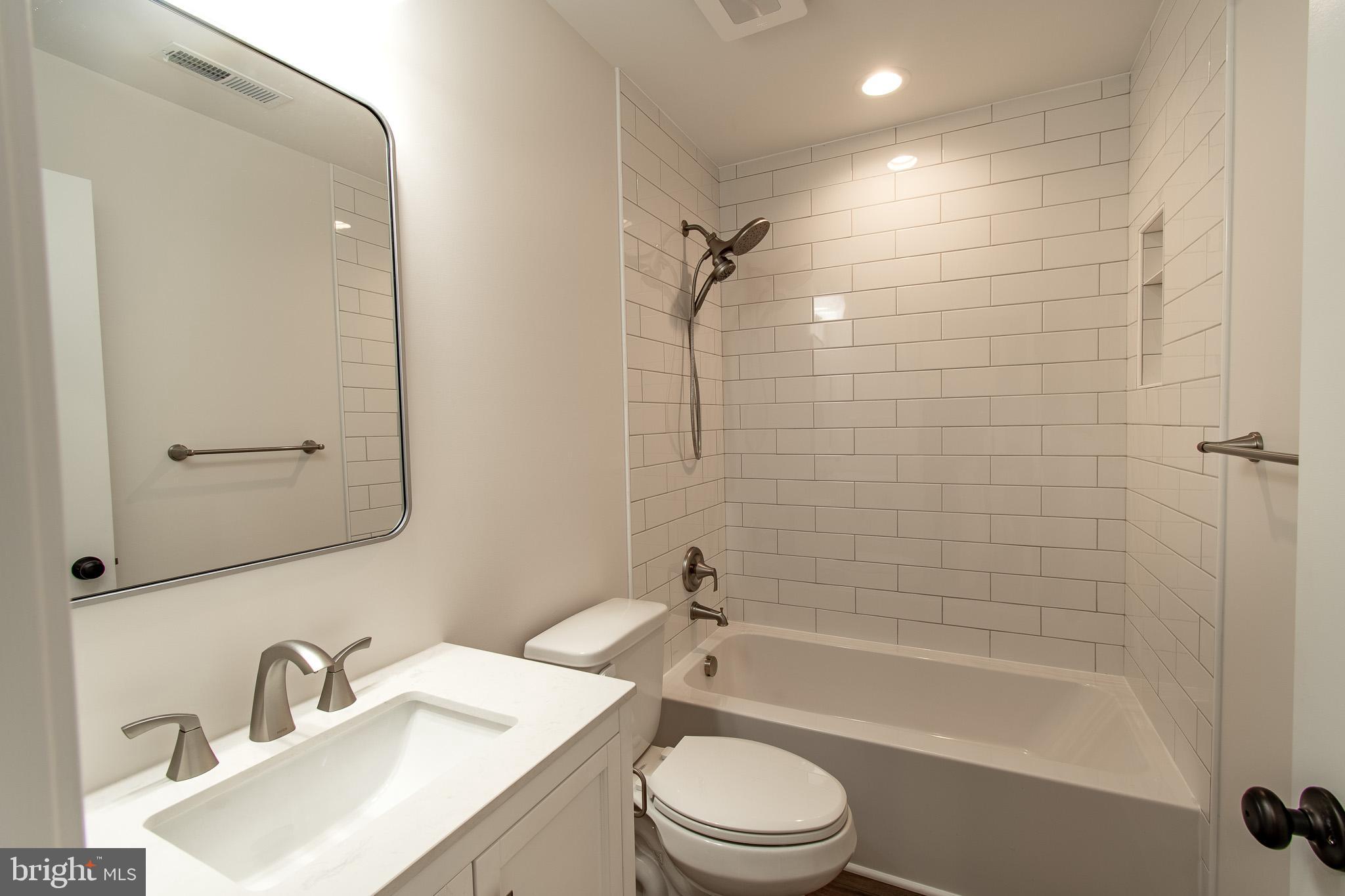 TOWN OF EASTON - Residential