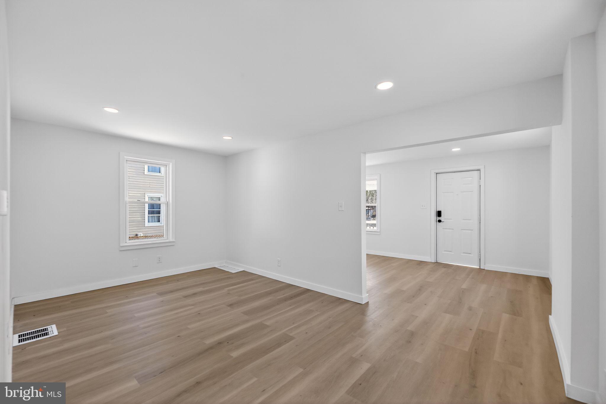 129 W WASHINGTON STREET