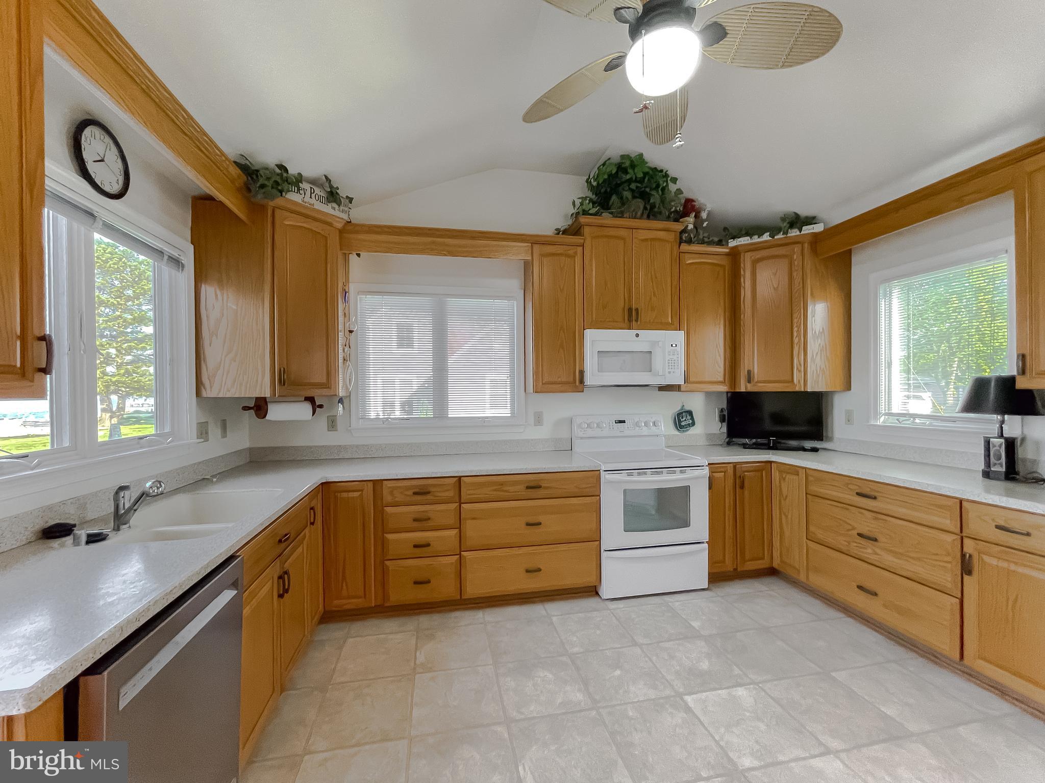 PINEY POINT HOMES - Residential