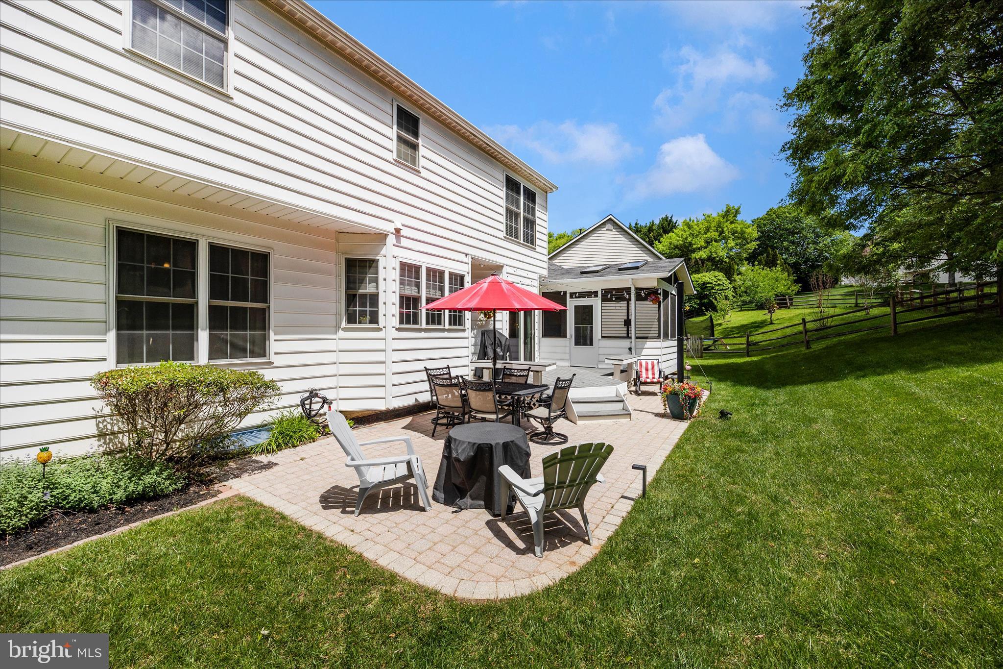RIVER HILL - Residential
