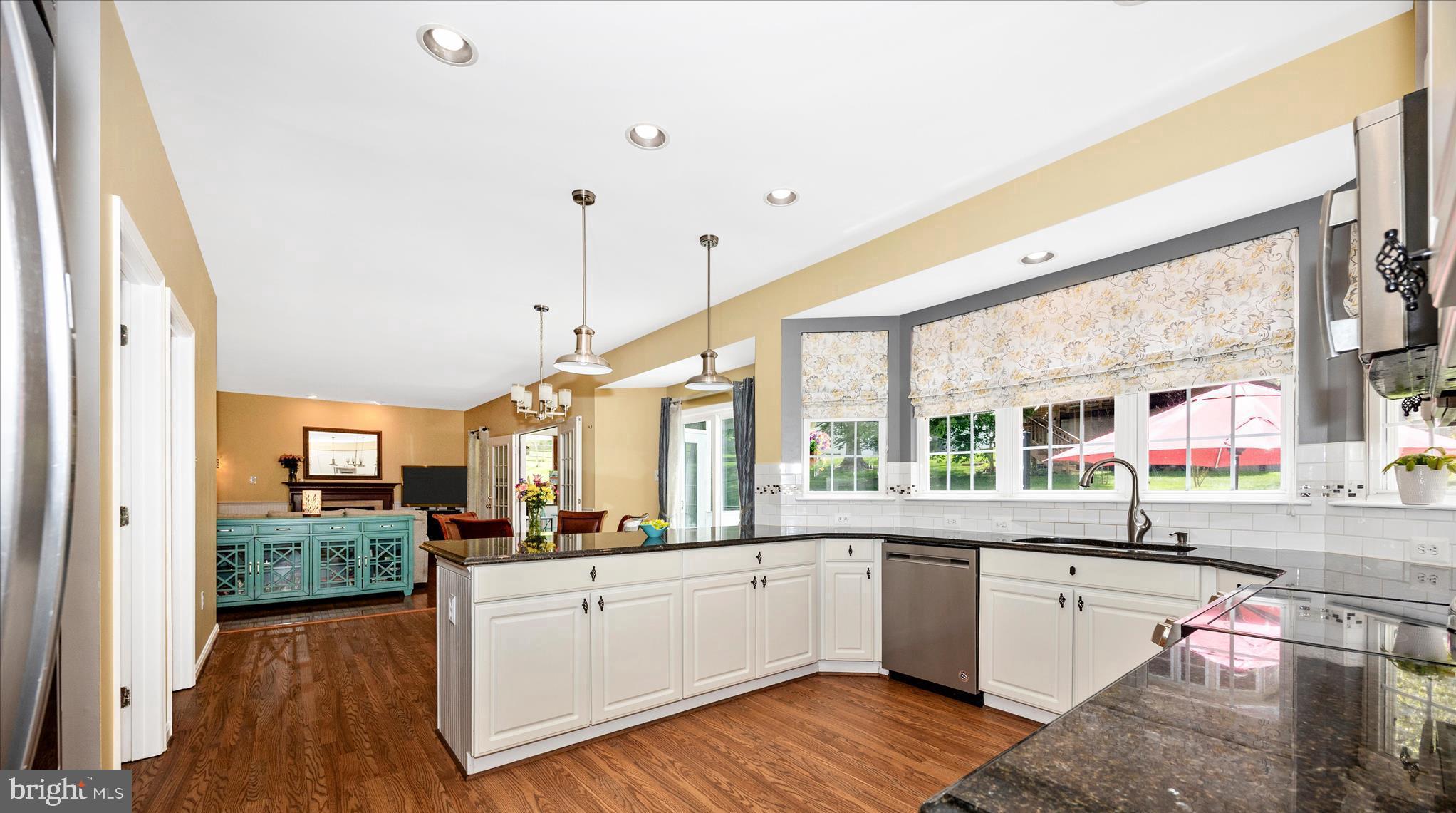 RIVER HILL - Residential