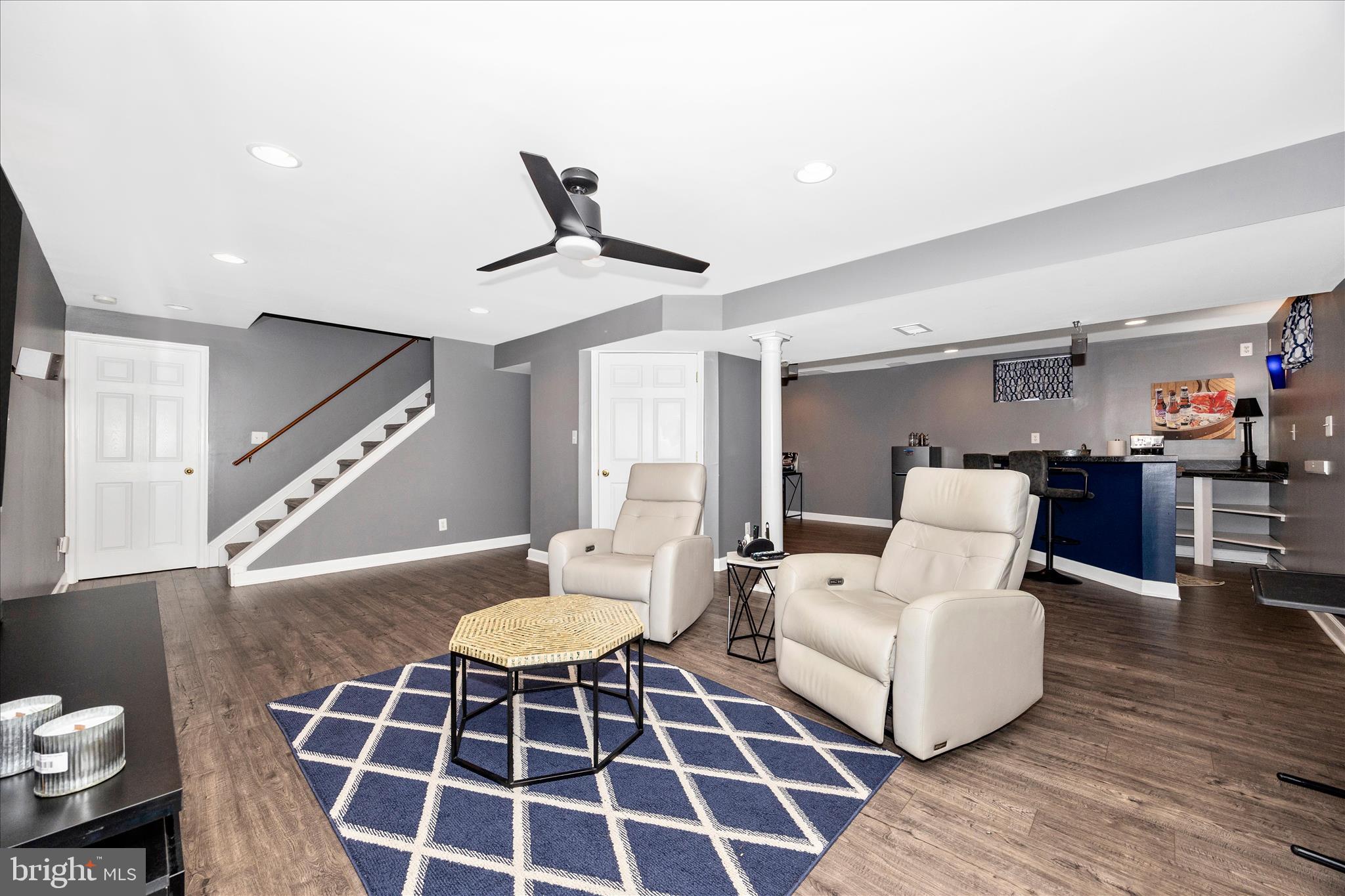 RIVER HILL - Residential