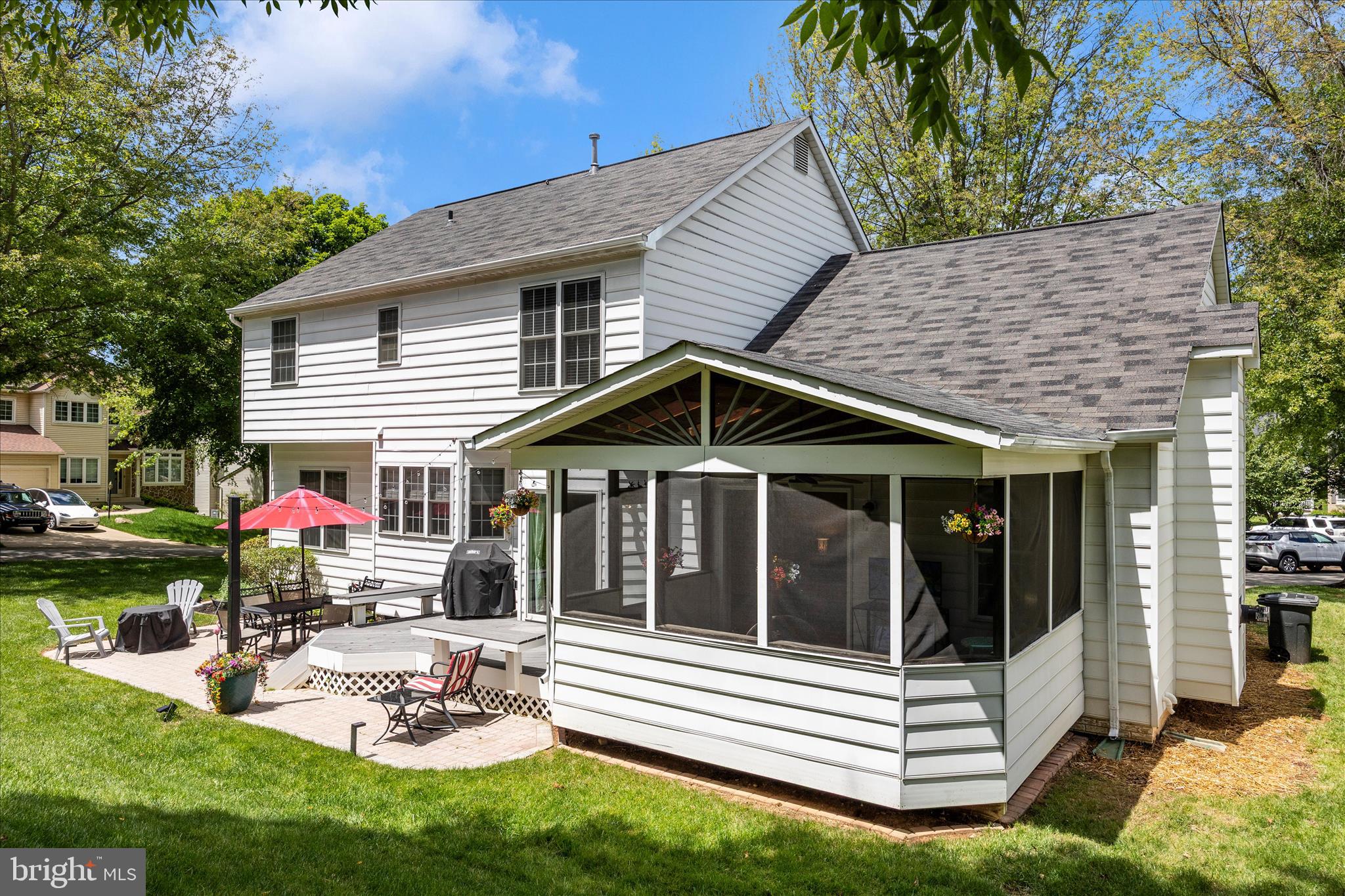 RIVER HILL - Residential