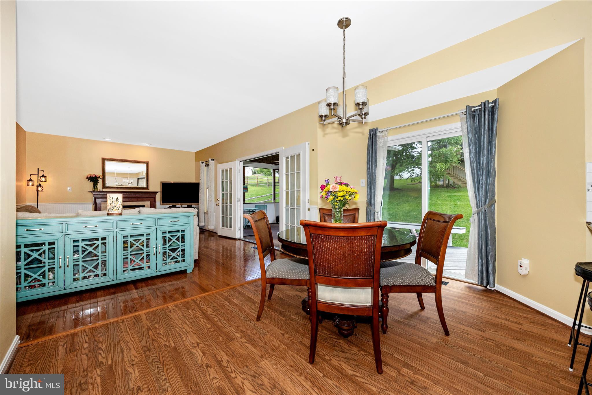 RIVER HILL - Residential