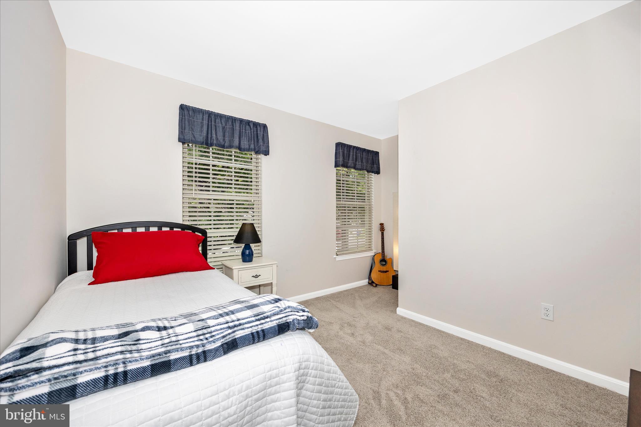 RIVER HILL - Residential