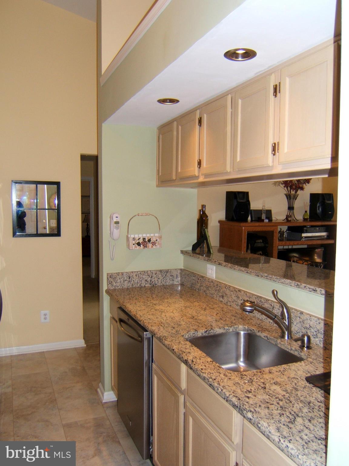 SHERBROOKE CONDO - Residential