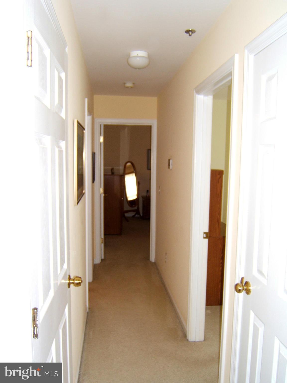 SHERBROOKE CONDO - Residential