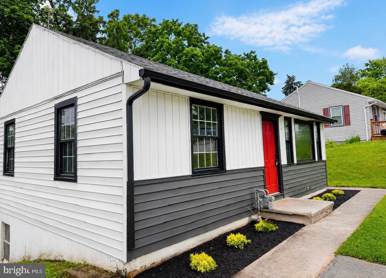 1208 OVERBROOK DRIVE