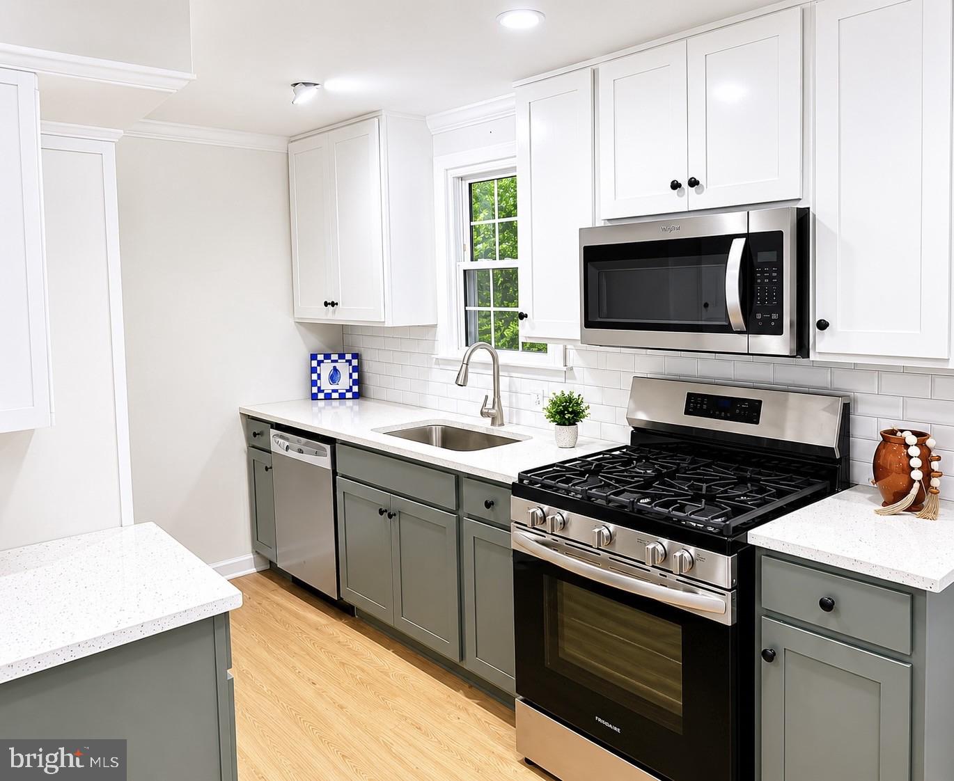 1208 OVERBROOK DRIVE