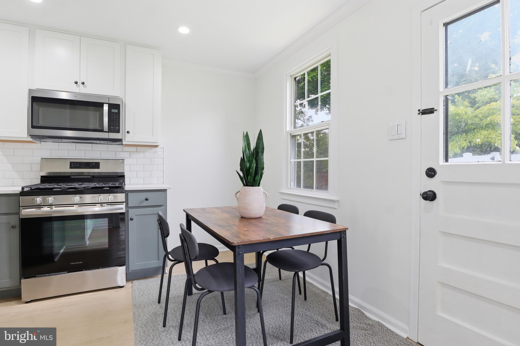 HIGH ACRES - Residential