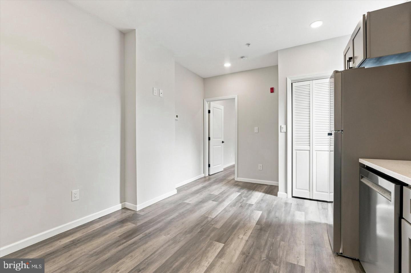 623 W OXFORD STREET 2R