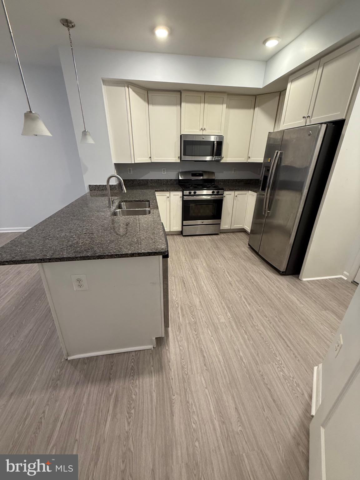 ORCHARD SQUARE - Residential