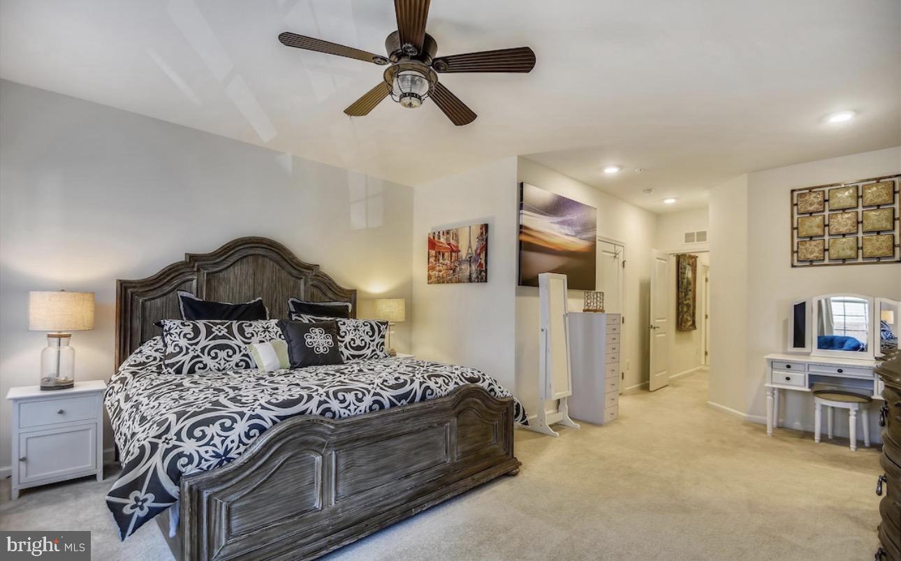 ORCHARD SQUARE - Residential