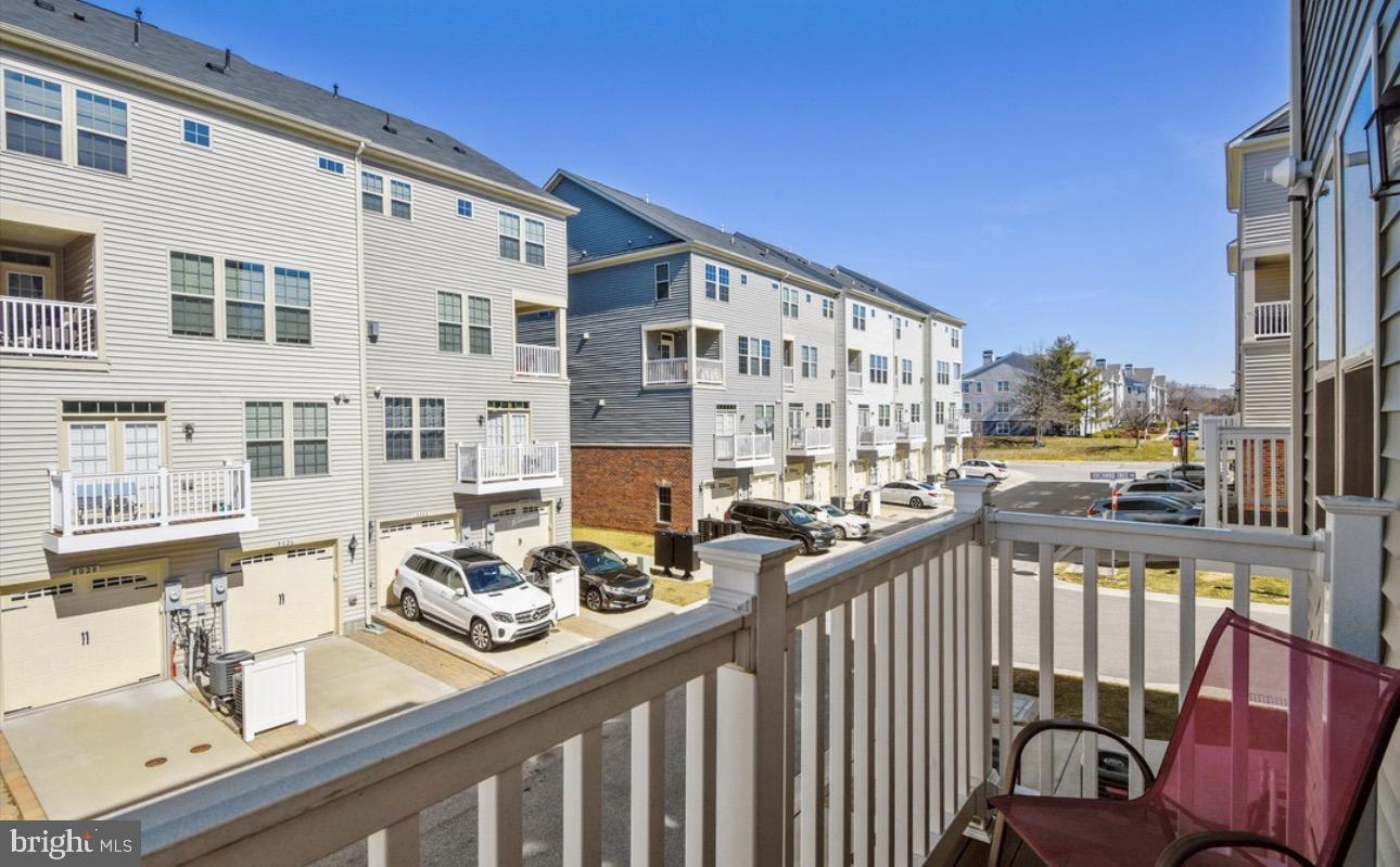 ORCHARD SQUARE - Residential