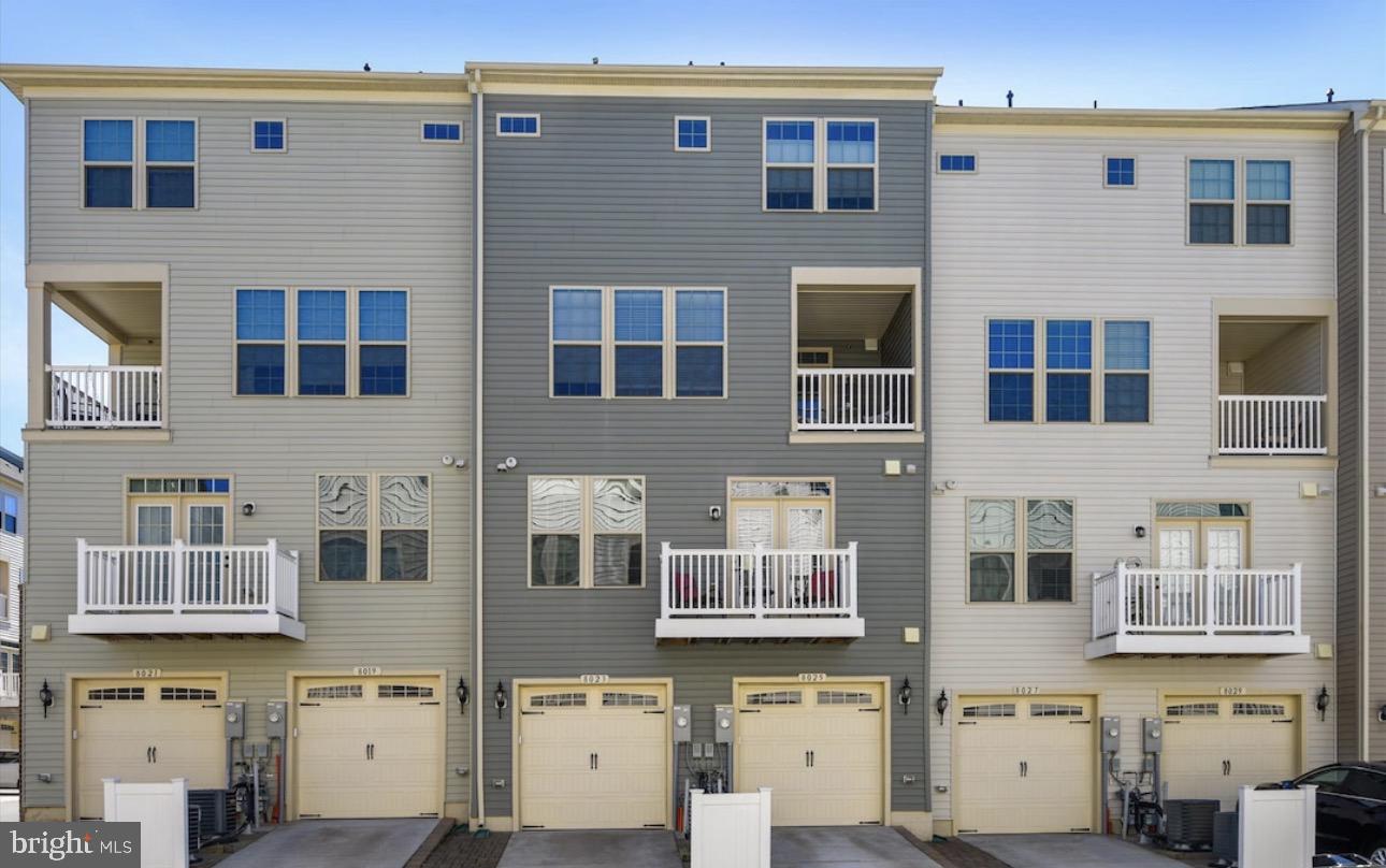 ORCHARD SQUARE - Residential