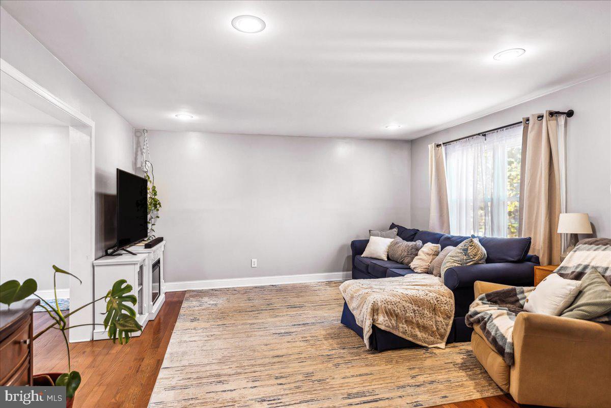 CEDAR HILL - Residential