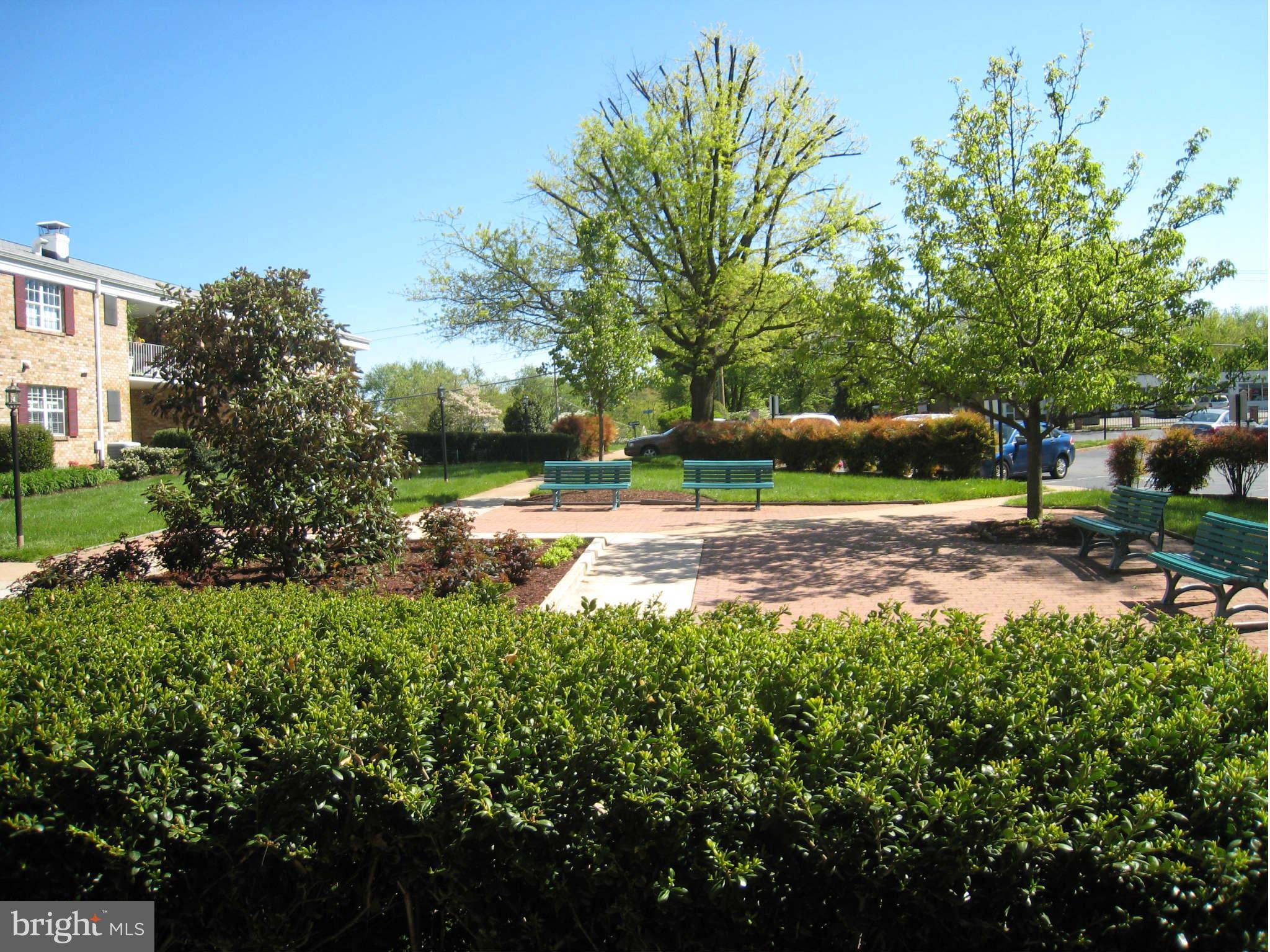 FALLS CHASE - Residential