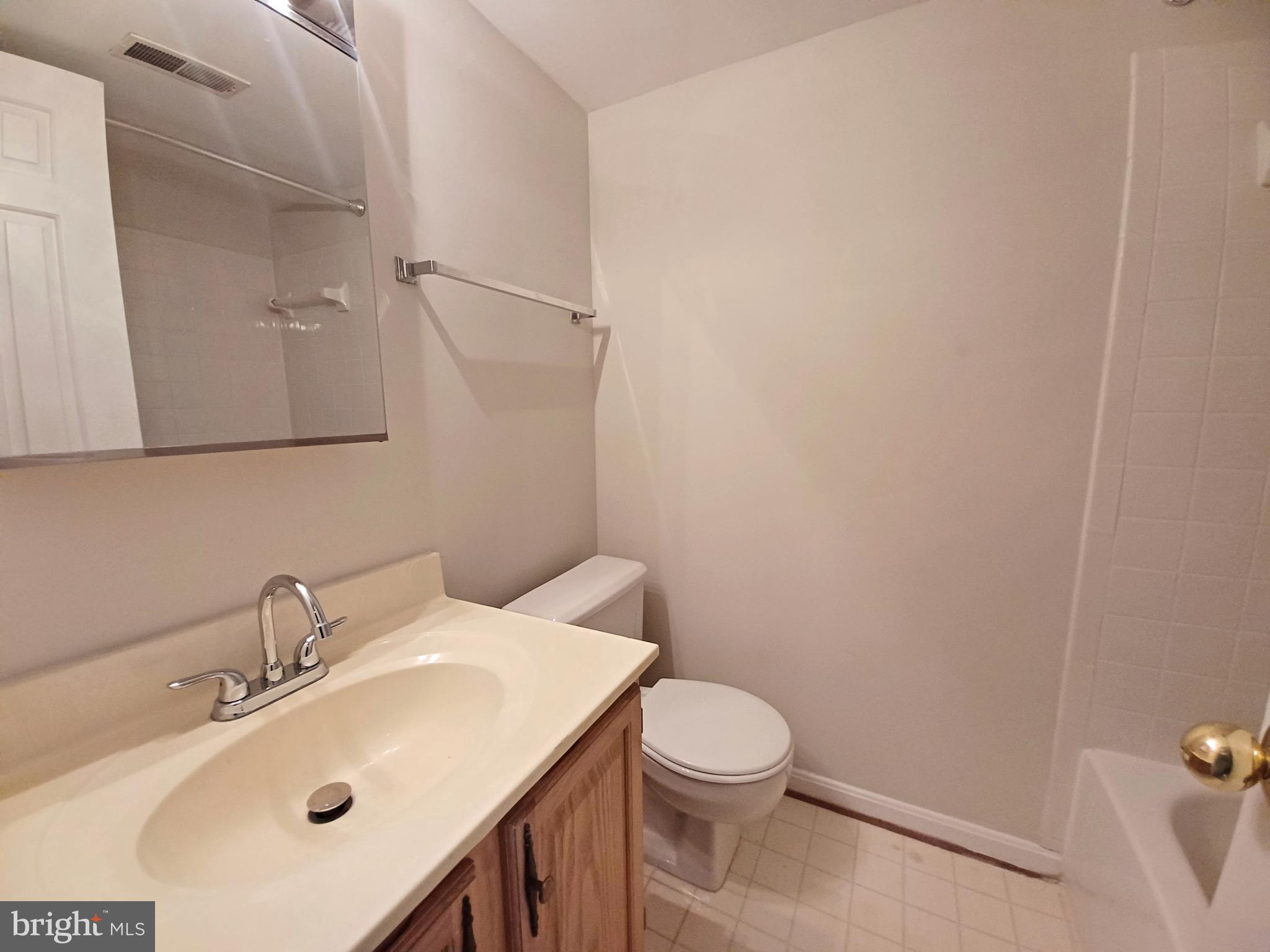 SAYBROOKE - Residential Lease