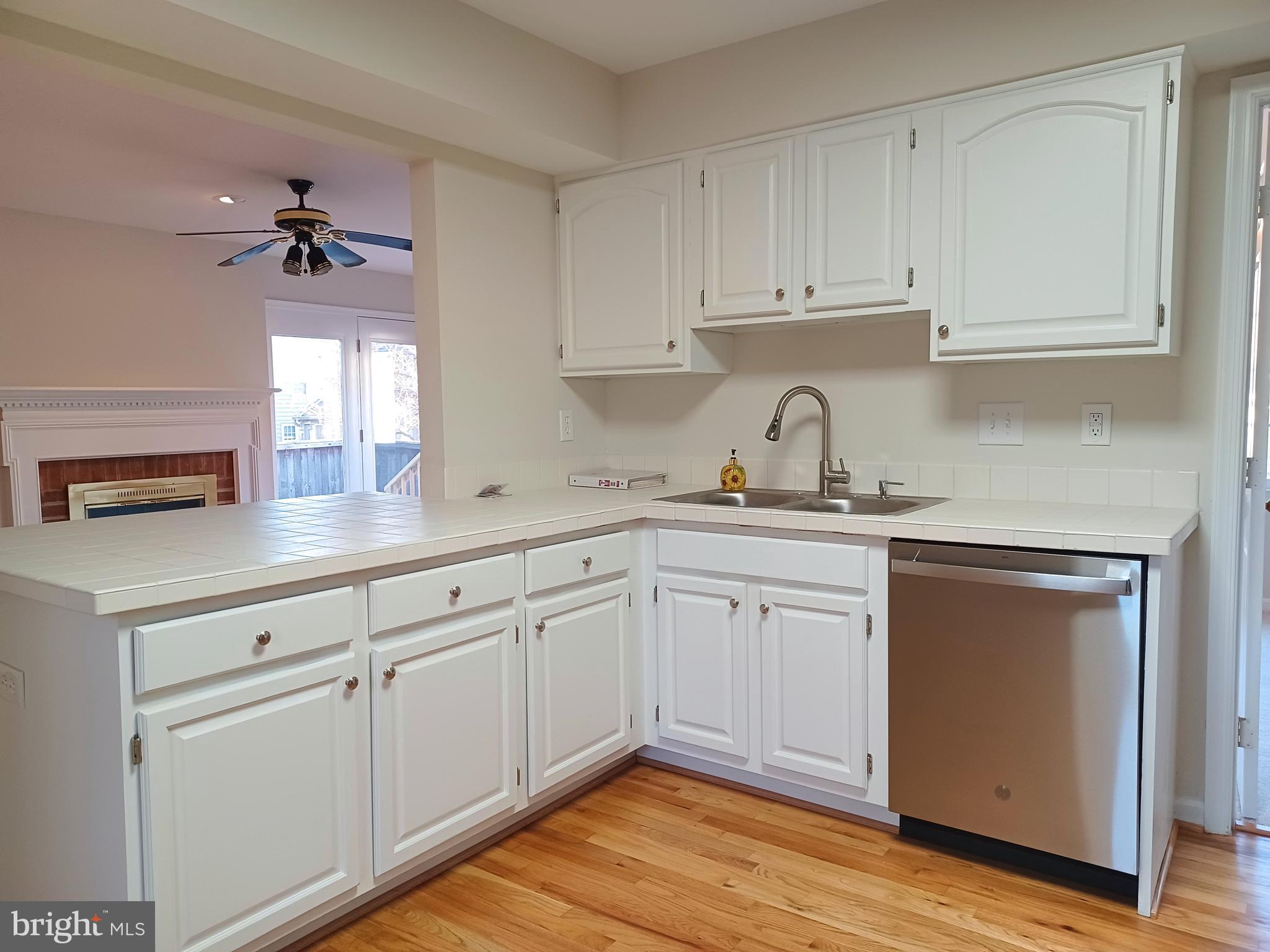 SAYBROOKE - Residential Lease