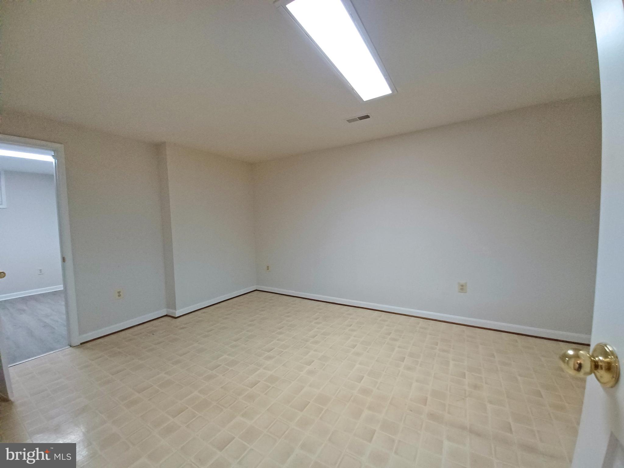 SAYBROOKE - Residential Lease