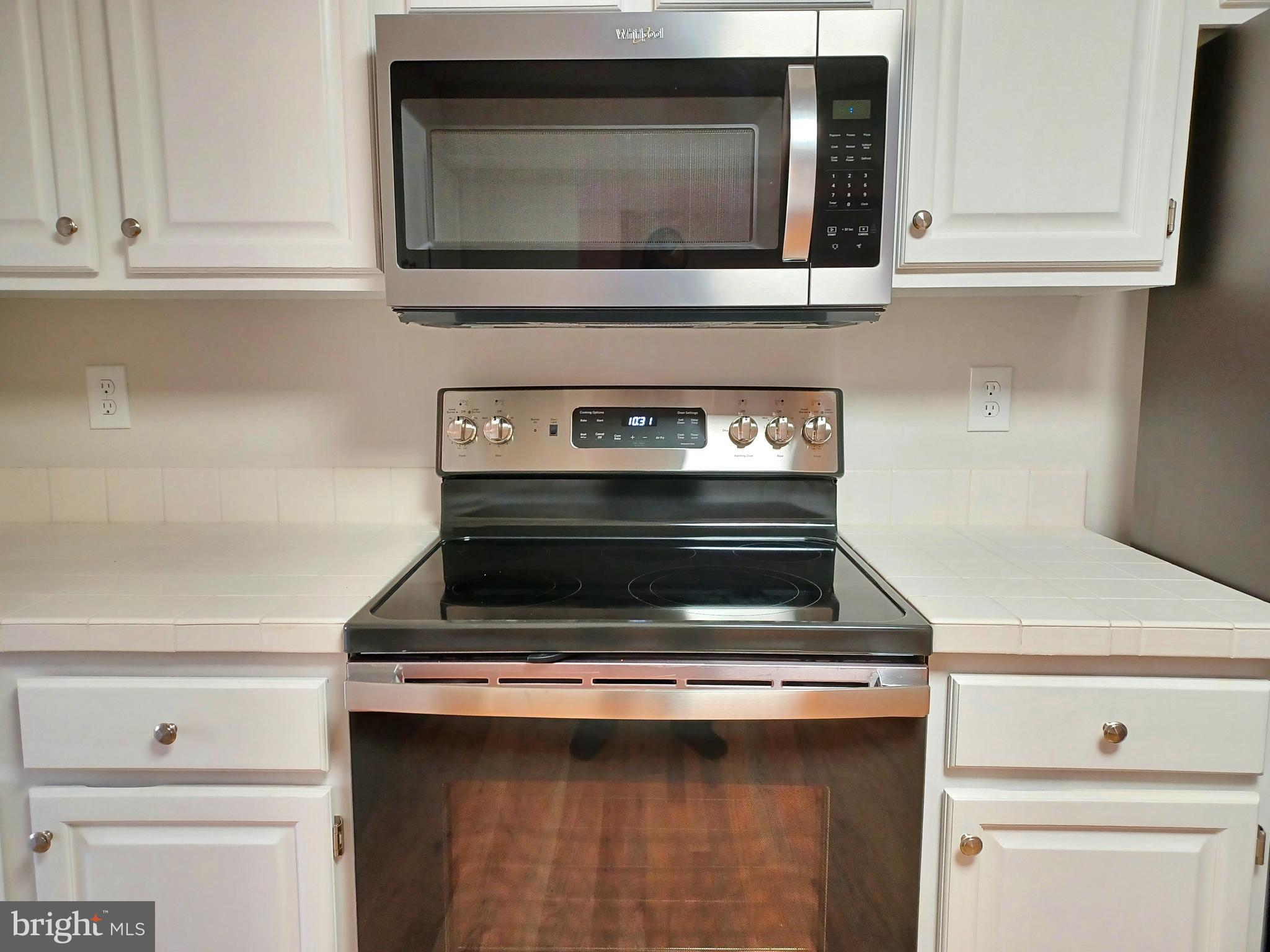 SAYBROOKE - Residential Lease