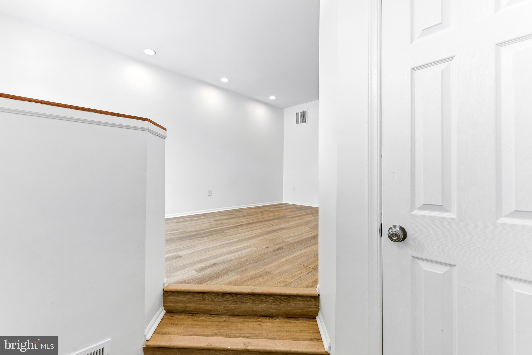 8428 GOLD SUNSET WAY