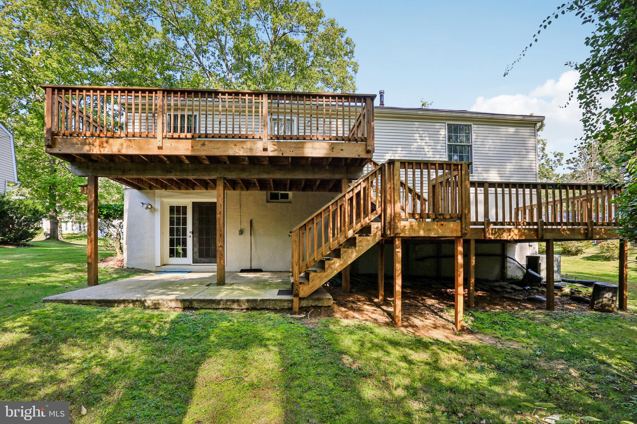 BAY HILLS - Residential