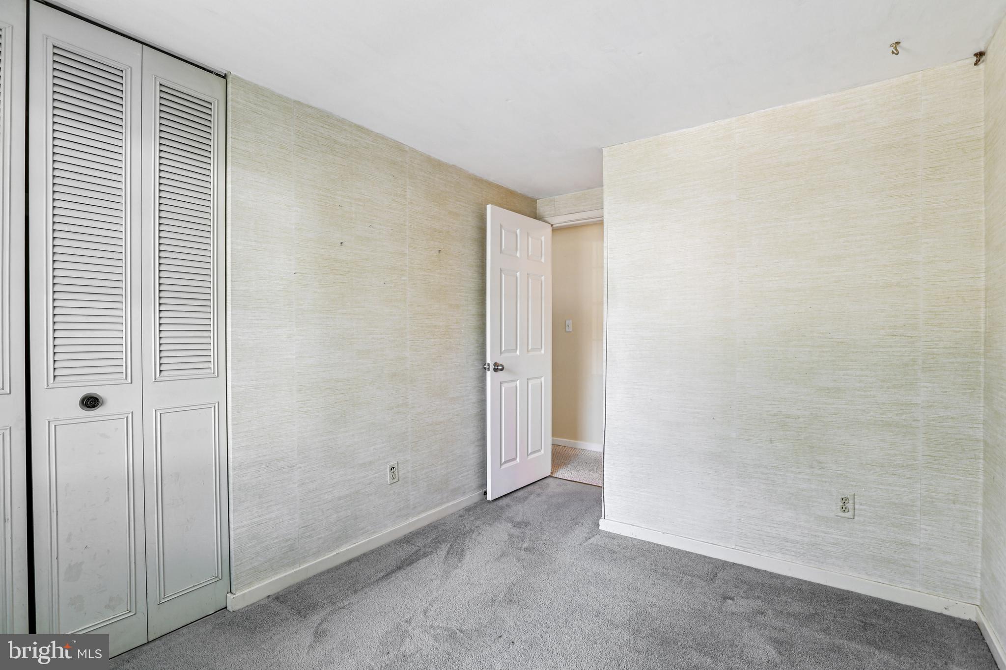 BAY HILLS - Residential