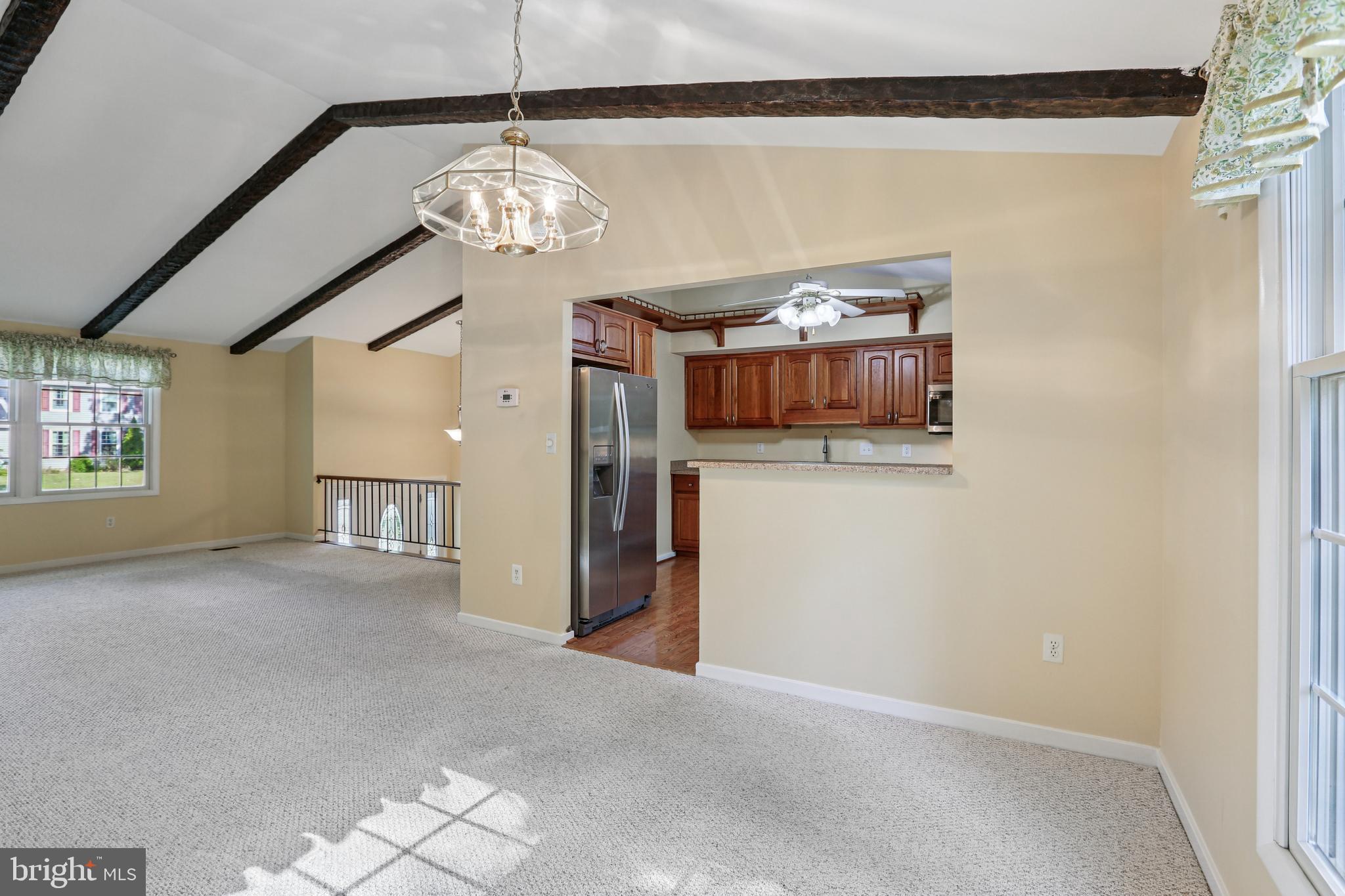 BAY HILLS - Residential