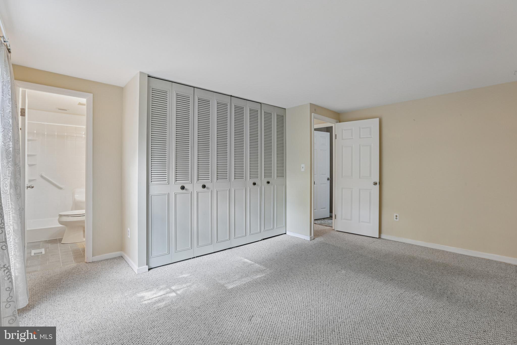 BAY HILLS - Residential