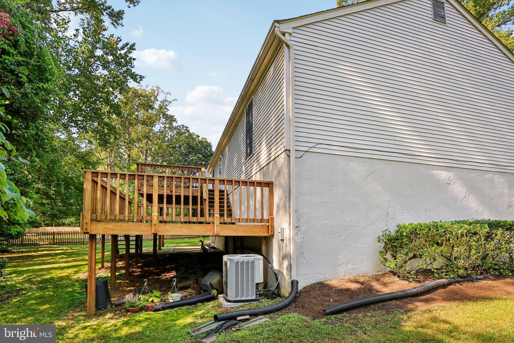 BAY HILLS - Residential