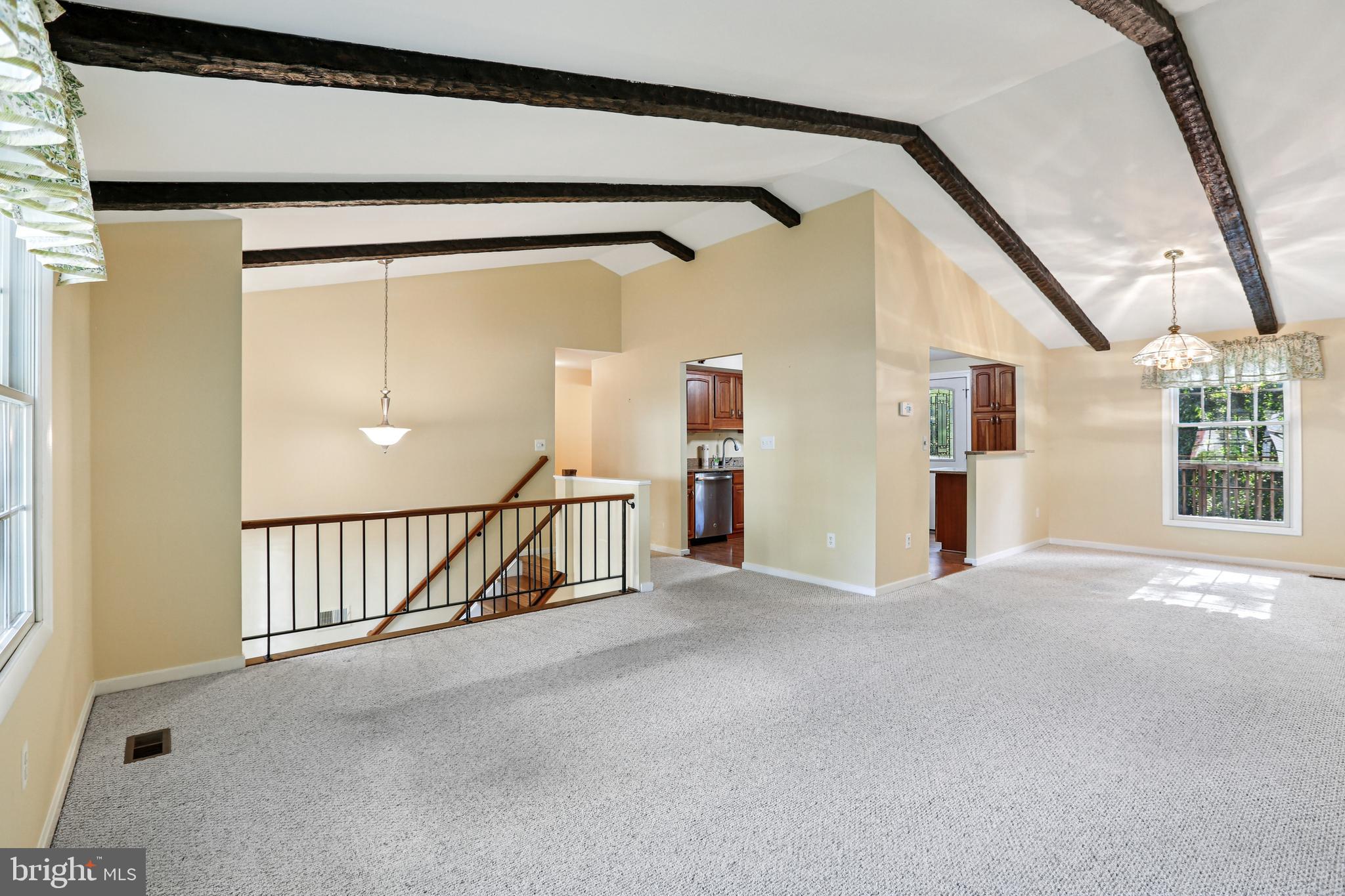 BAY HILLS - Residential