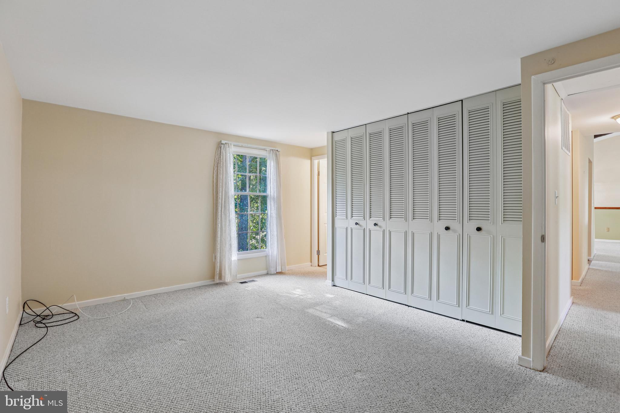 BAY HILLS - Residential