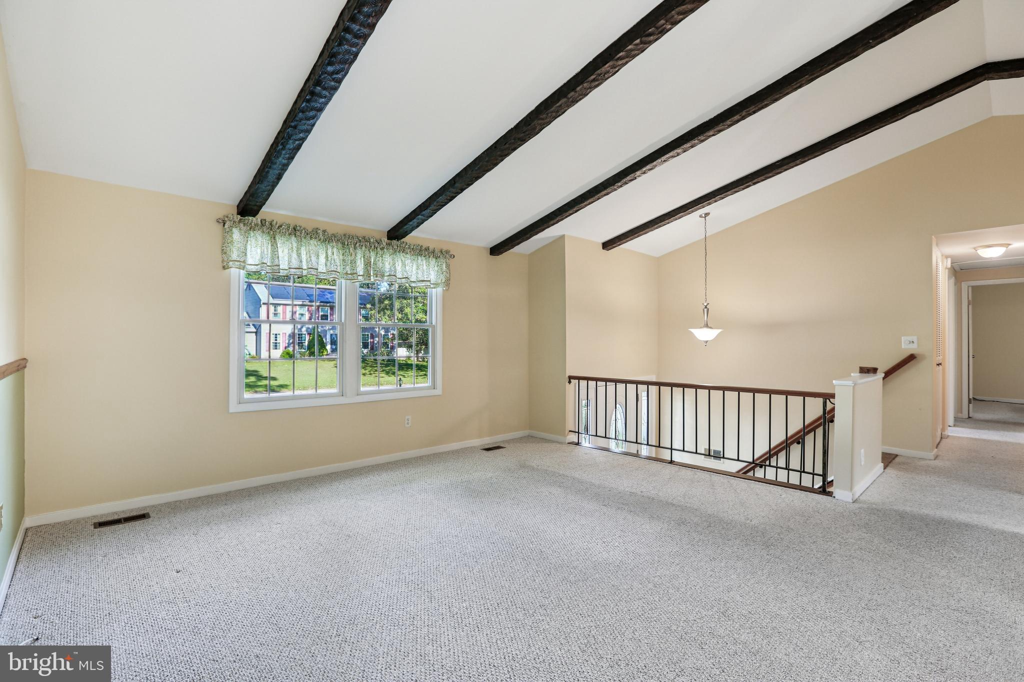 BAY HILLS - Residential