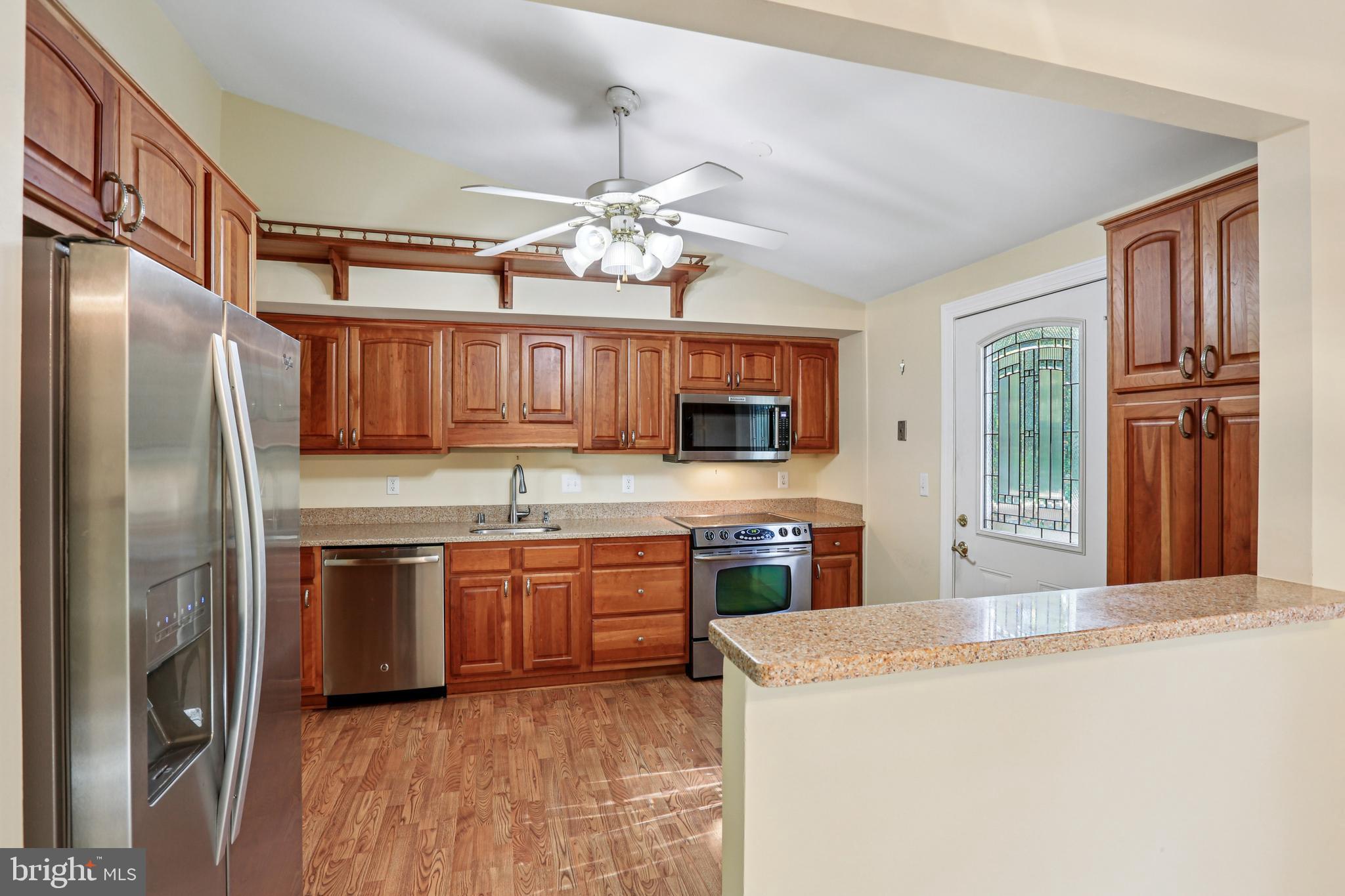 BAY HILLS - Residential