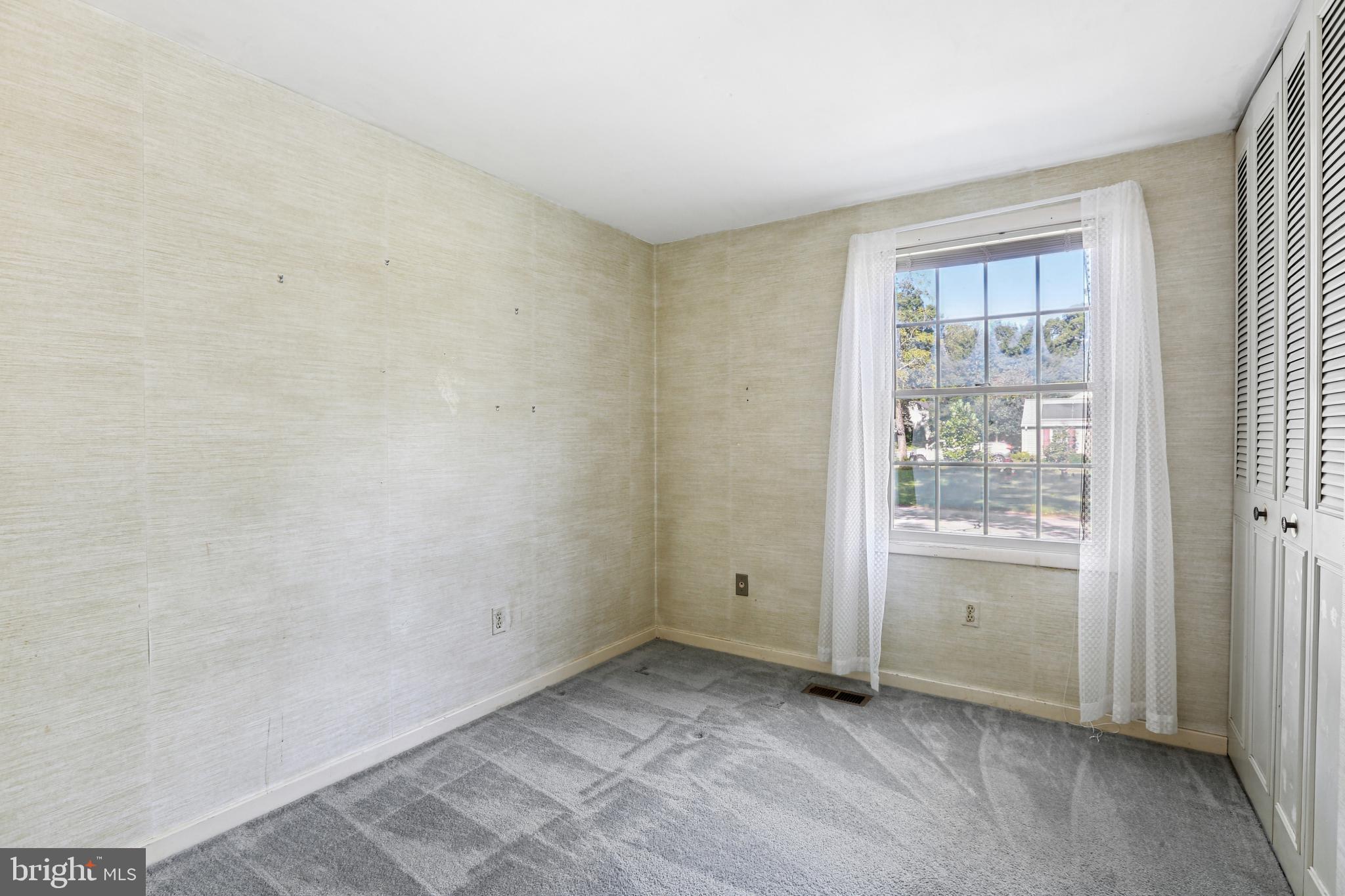 BAY HILLS - Residential