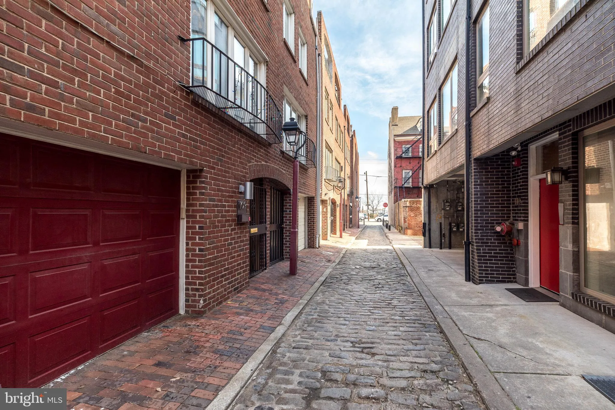 Philadelphia, Pennsylvania 19147, United States, 4 Bedrooms Bedrooms, ,4 BathroomsBathrooms,Residential,Active,181148